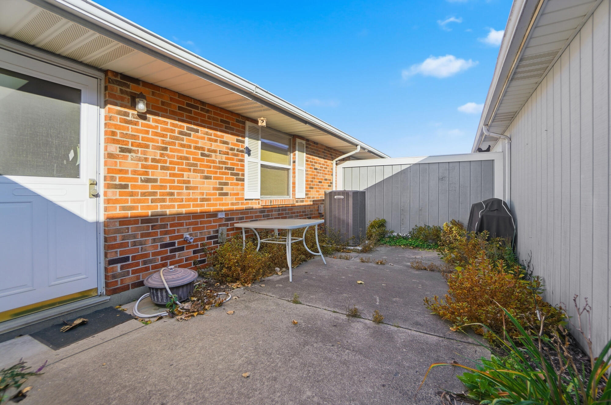 4446 Ridgewood East Road, Springfield, Ohio 45503