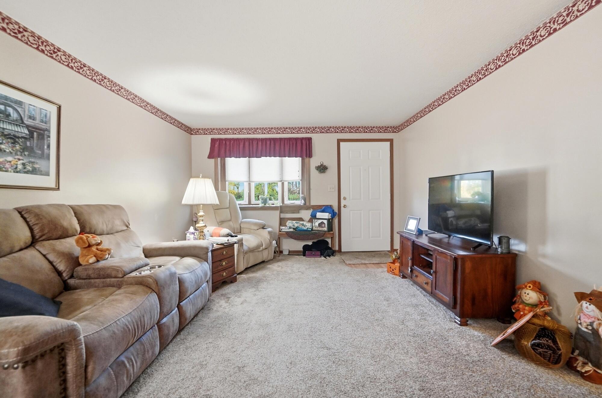 4446 Ridgewood East Road, Springfield, Ohio 45503