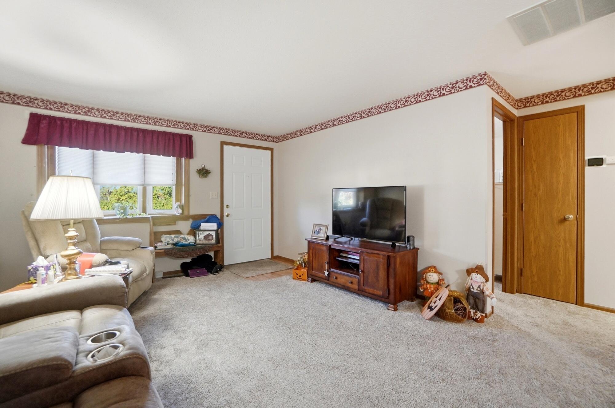 4446 Ridgewood East Road, Springfield, Ohio 45503