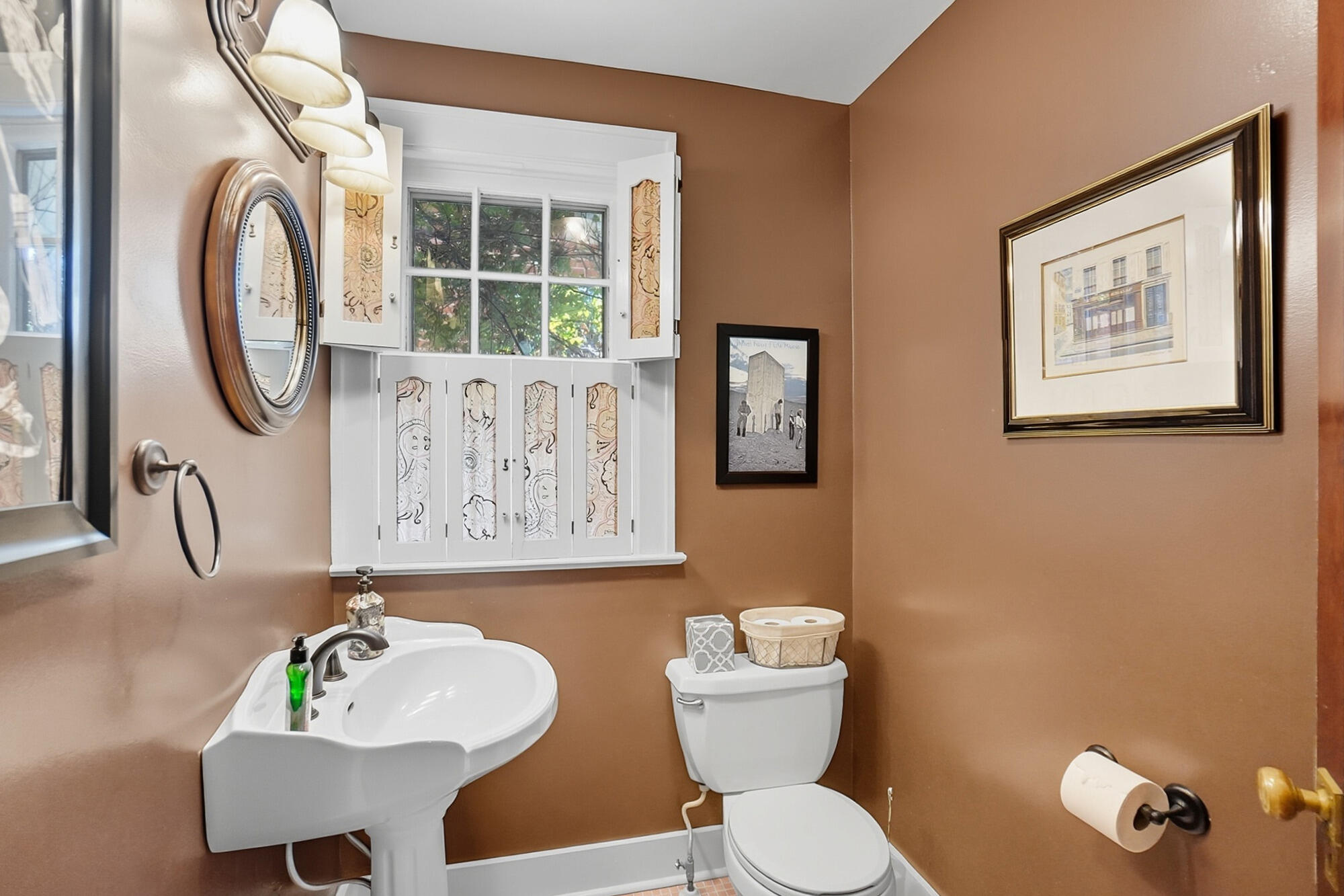 2002 Fountain Boulevard, Springfield, Ohio 45504