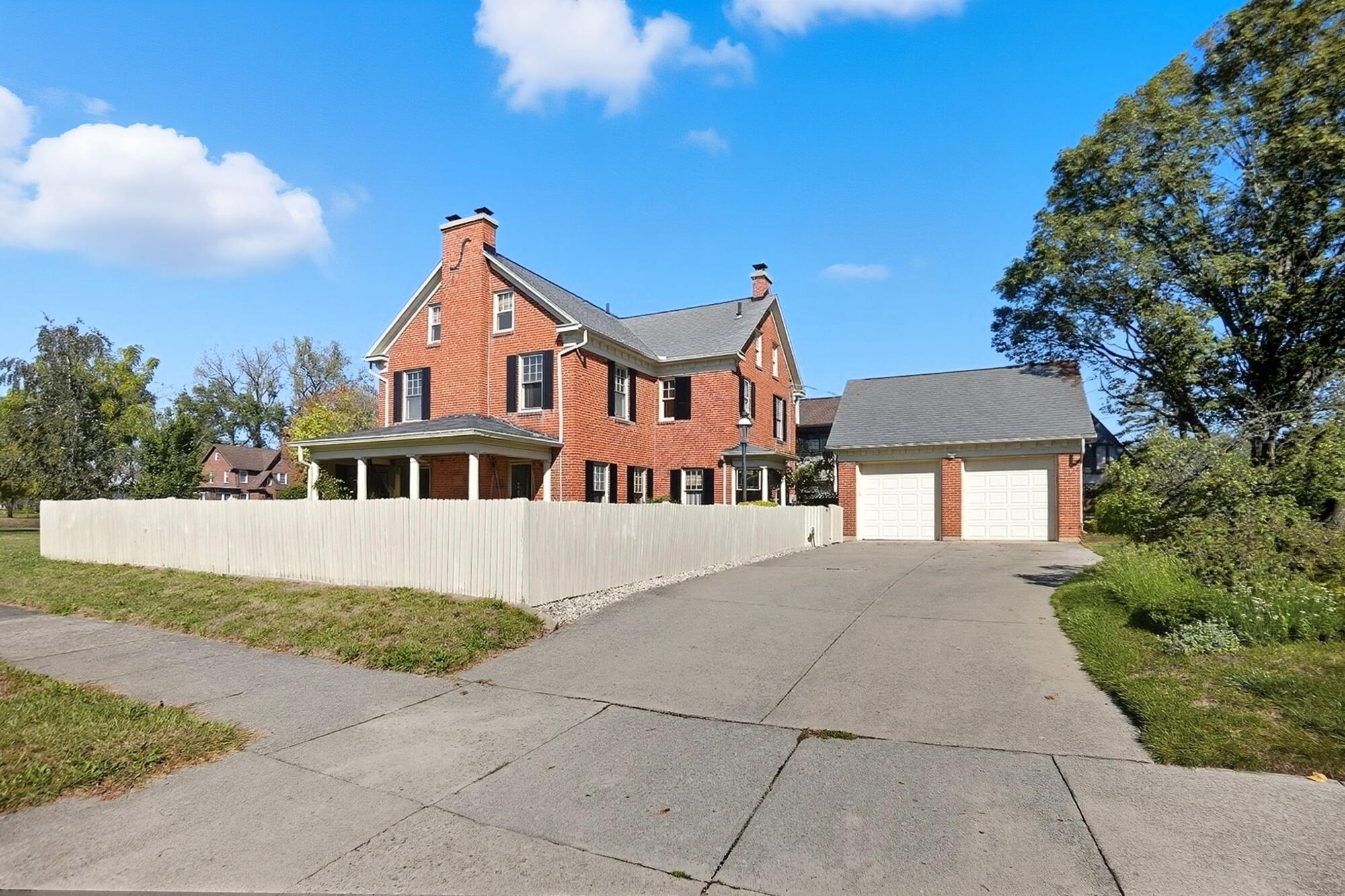 2002 Fountain Boulevard, Springfield, Ohio 45504