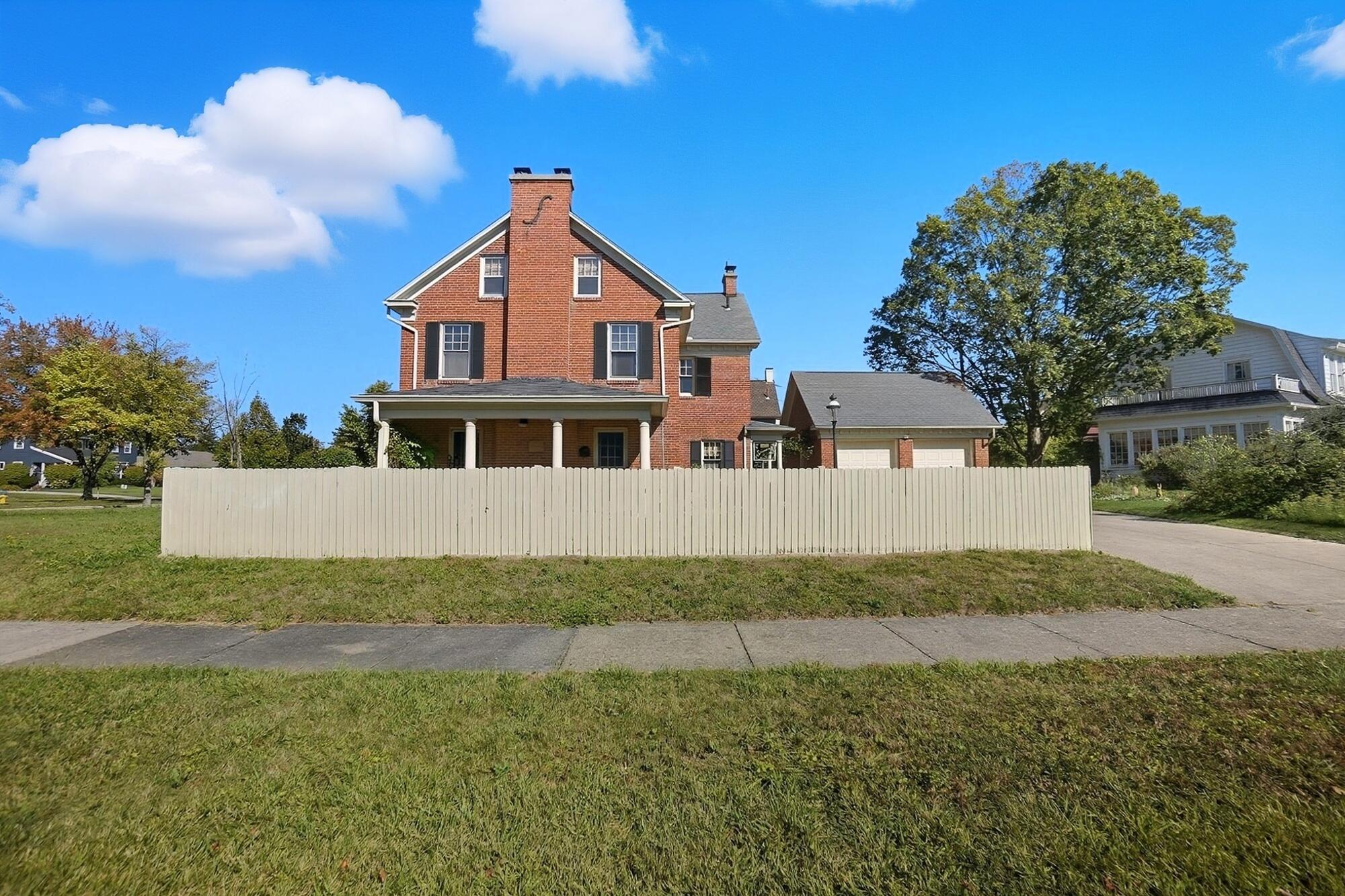 2002 Fountain Boulevard, Springfield, Ohio 45504