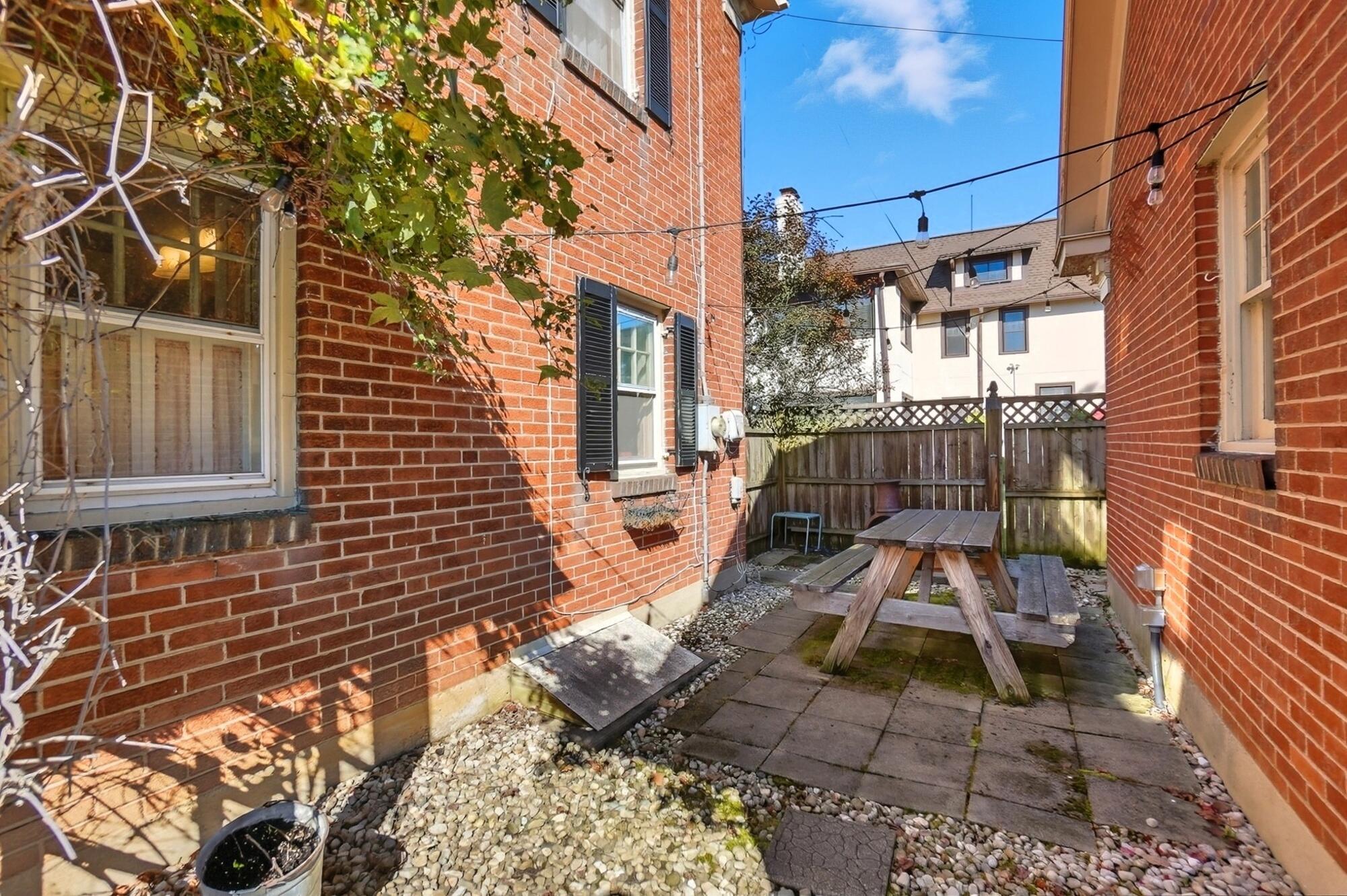 2002 Fountain Boulevard, Springfield, Ohio 45504