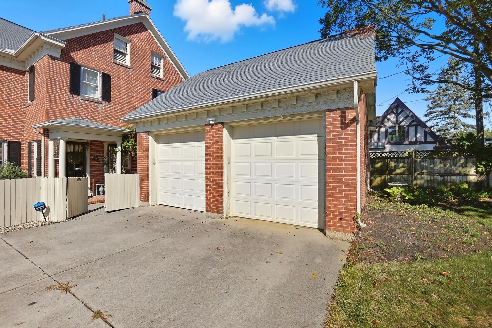 2002 Fountain Boulevard, Springfield, Ohio 45504