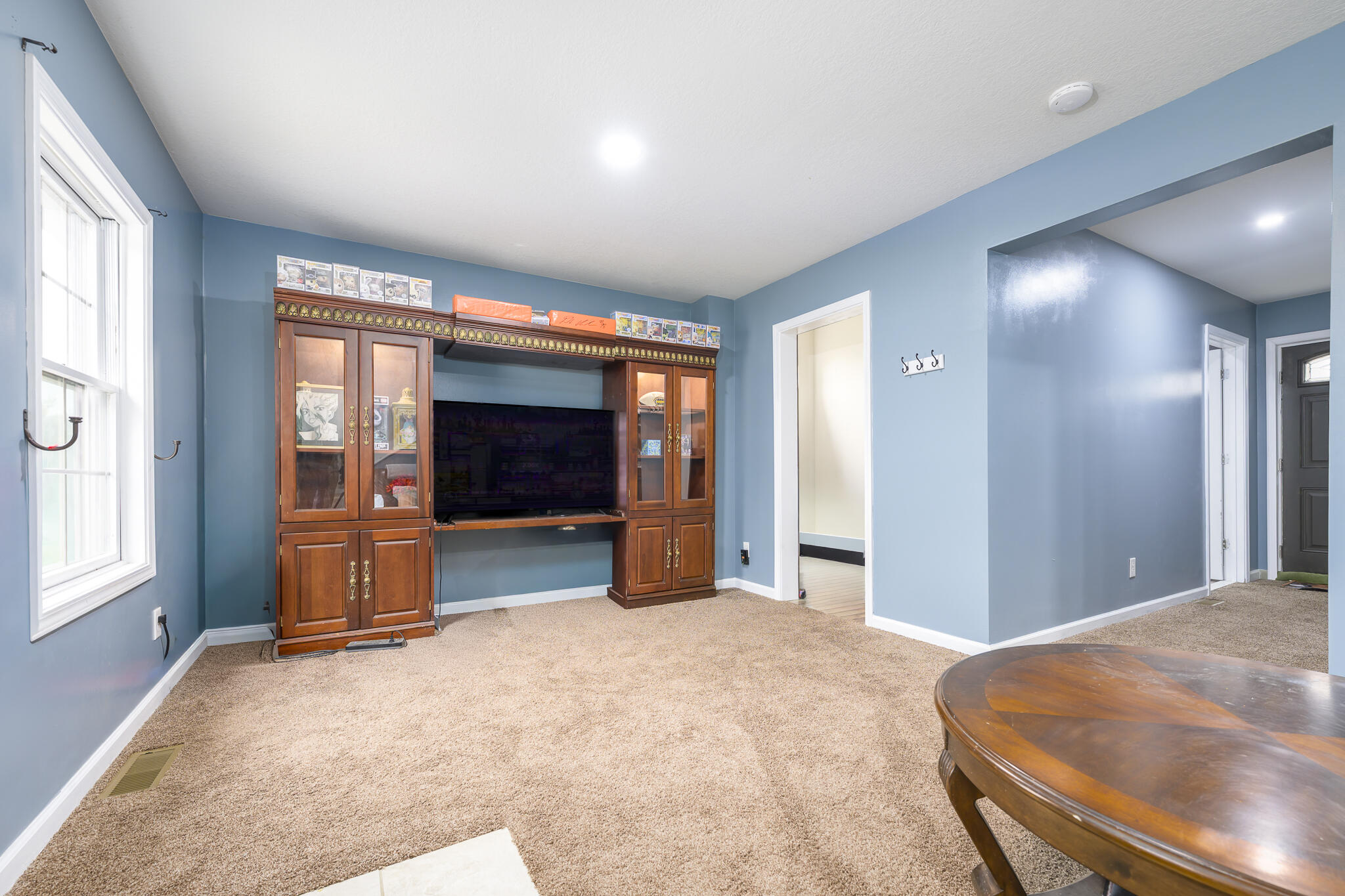 23481 Fairmount Road, Waynesfield, Ohio 45896