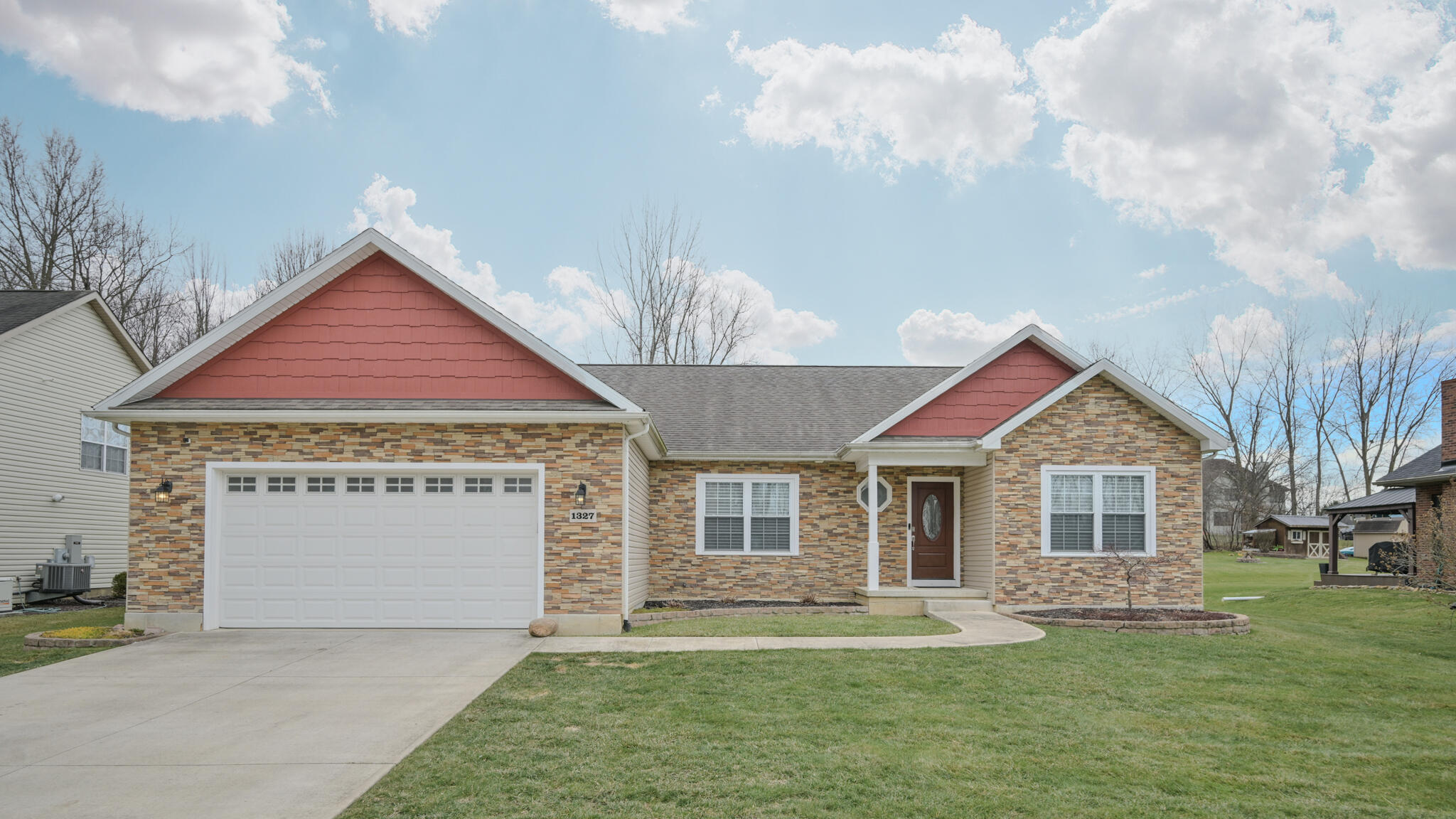 1327 Kingsgate Road, Springfield, Ohio 45503