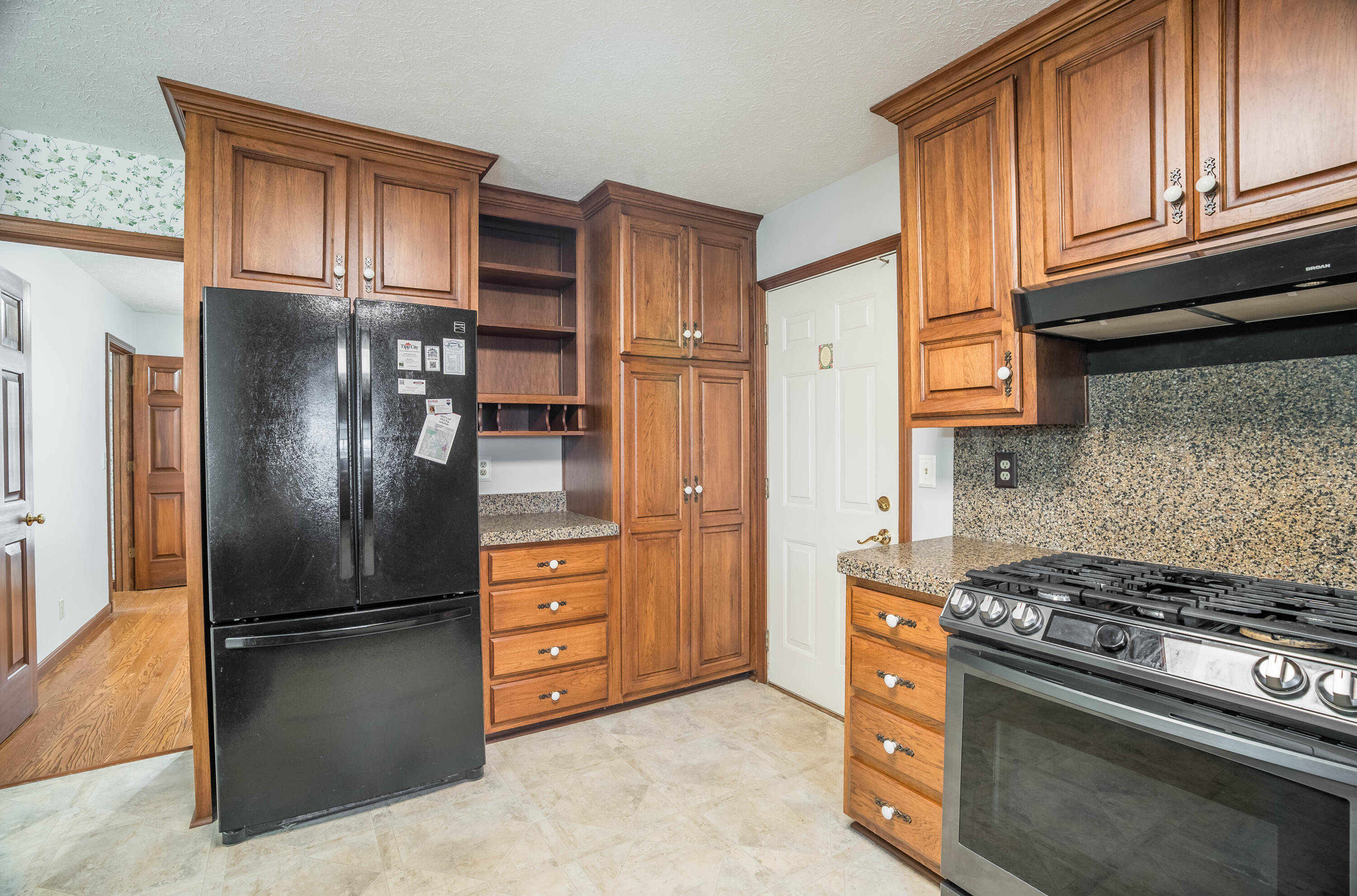 830 Pinehurst Drive, Tipp City, Ohio 45371