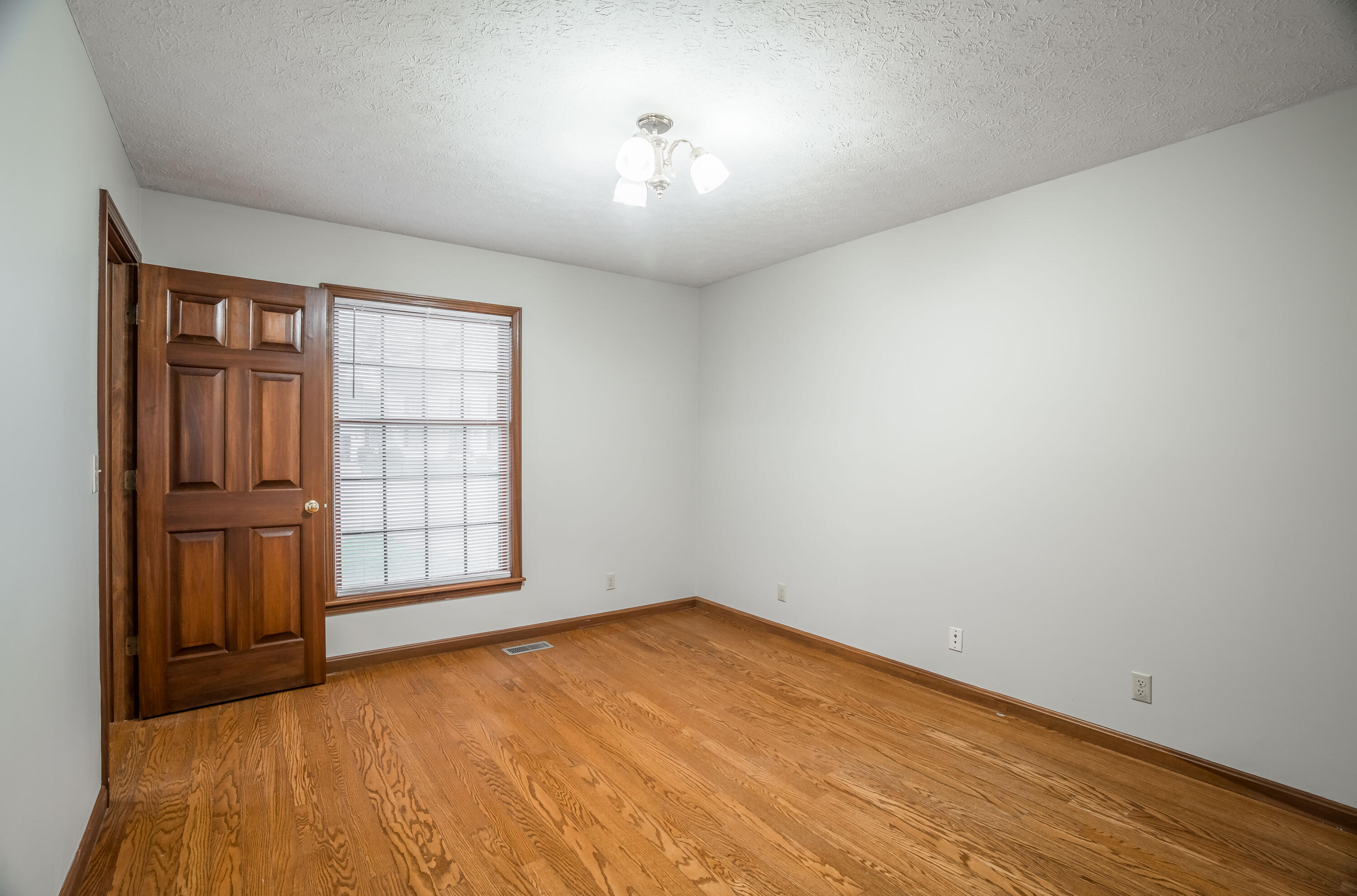 830 Pinehurst Drive, Tipp City, Ohio 45371