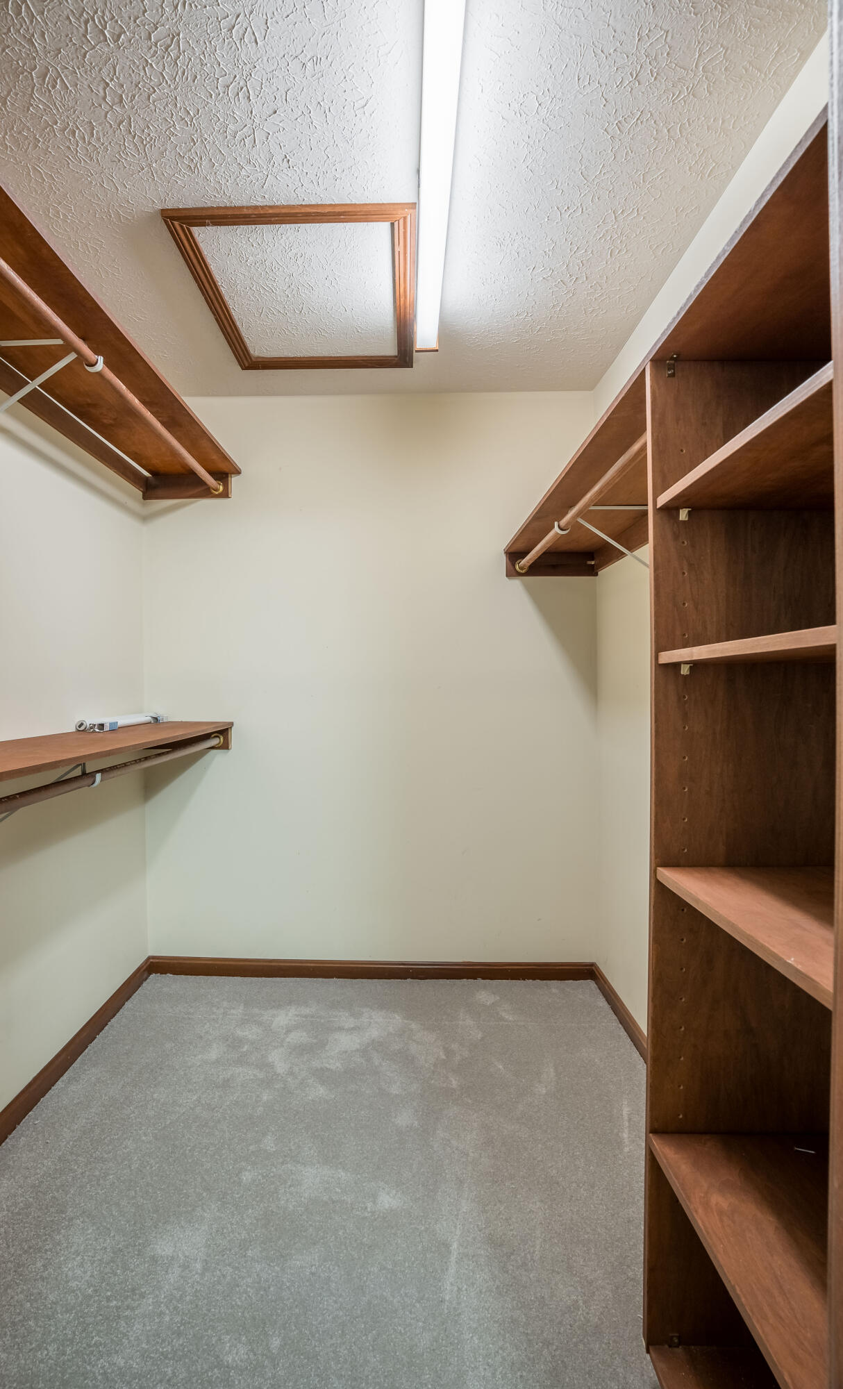 830 Pinehurst Drive, Tipp City, Ohio 45371