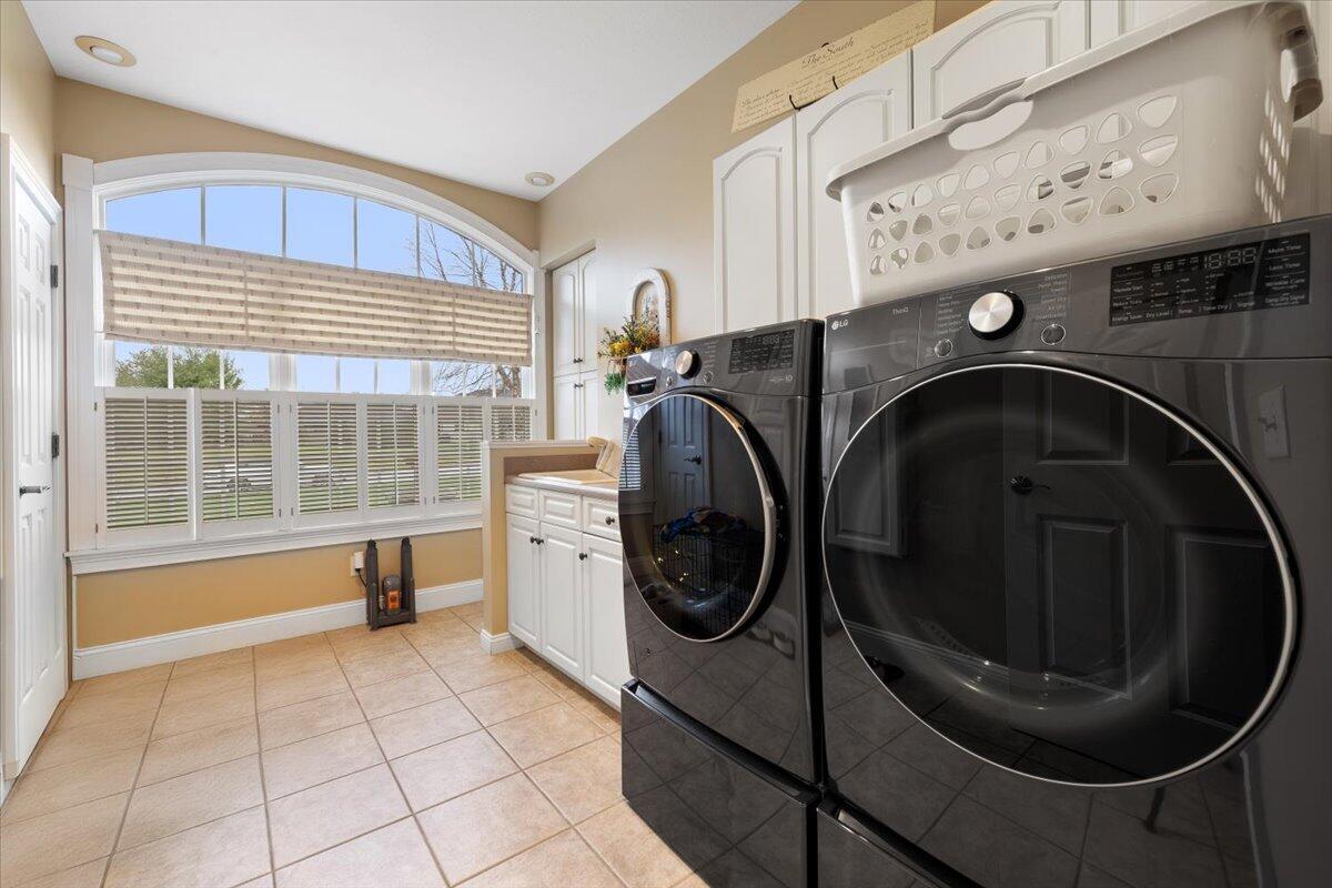 1162 Ontario Court, Sidney, Ohio 45365