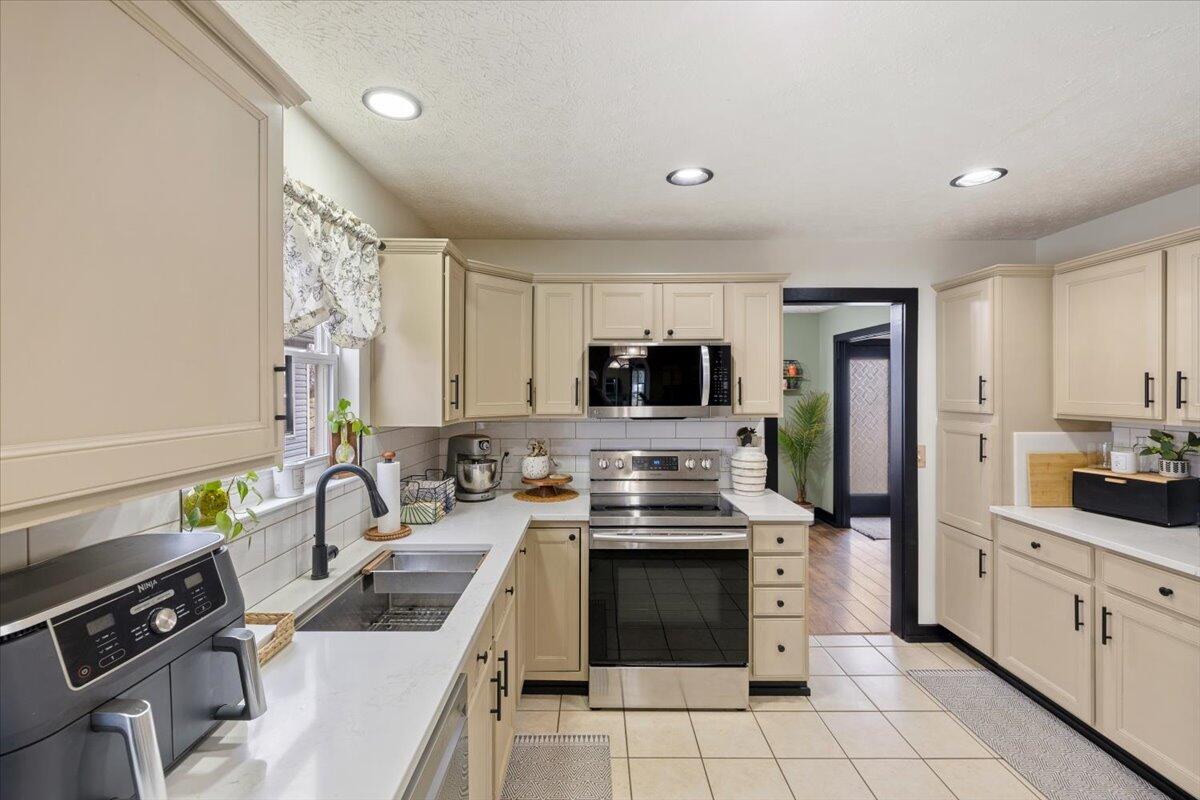 867 Gearhardt Lane, Troy, Ohio 45373