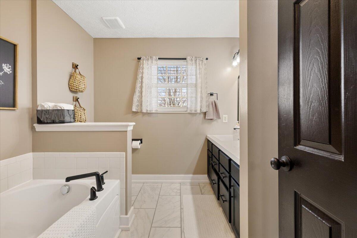 867 Gearhardt Lane, Troy, Ohio 45373