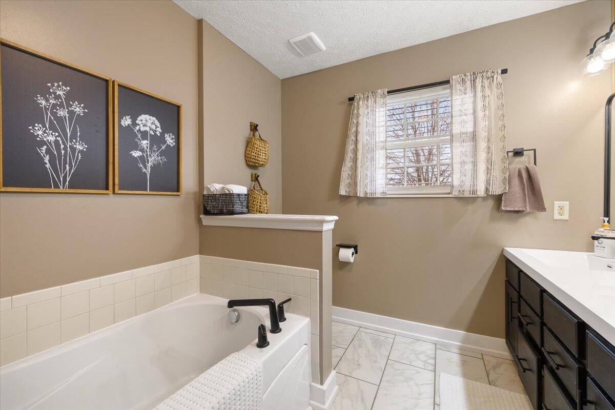 867 Gearhardt Lane, Troy, Ohio 45373