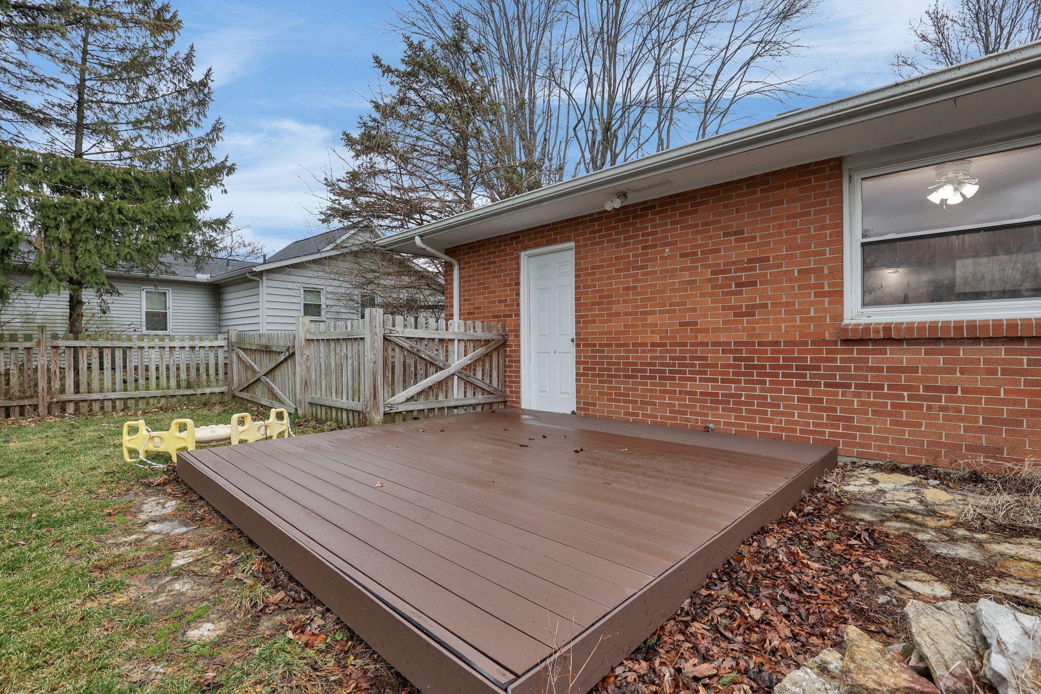 182 Center Street, London, Ohio 43140