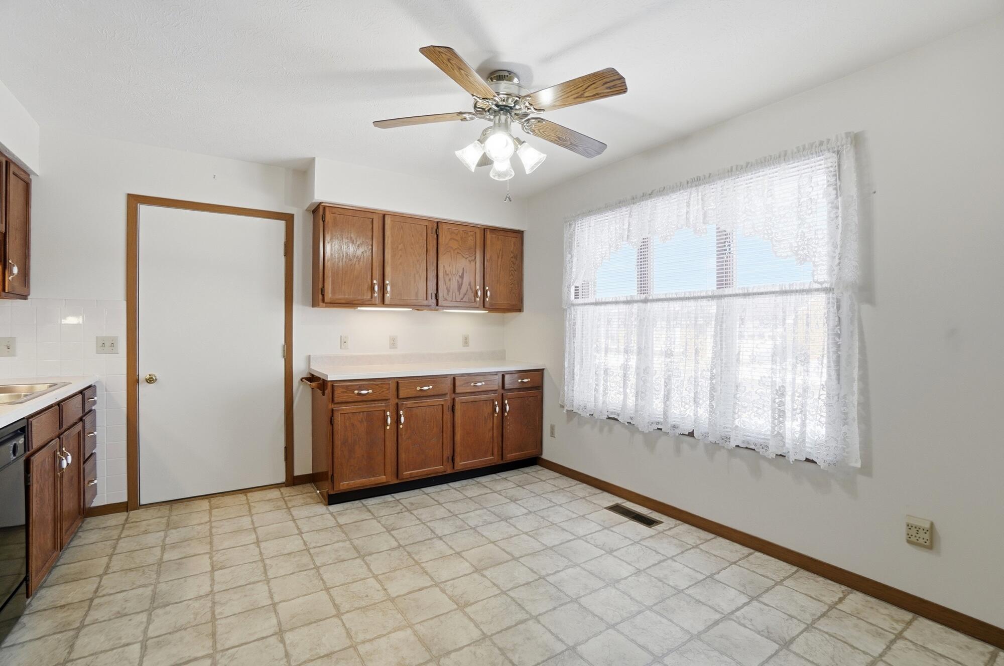 3031 Bradford Drive, Springfield, Ohio 45503