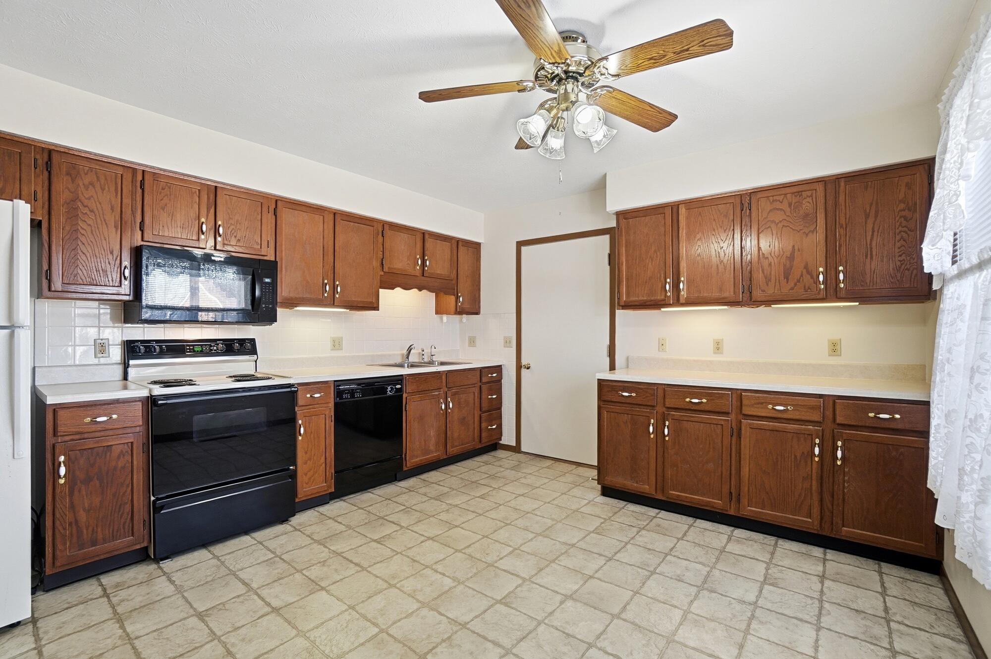 3031 Bradford Drive, Springfield, Ohio 45503