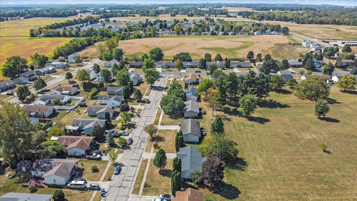 28 Lloyd Drive, North Lewisburg, Ohio 43060