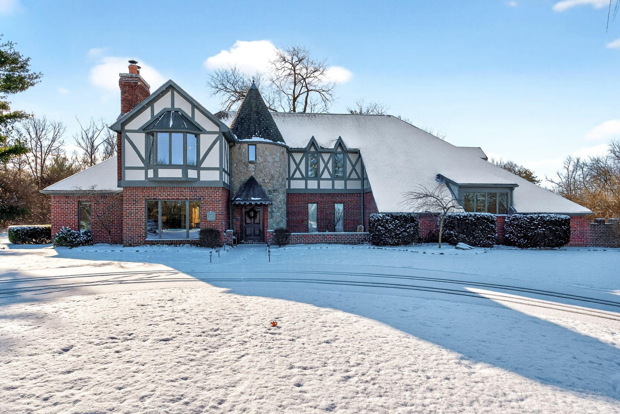 1300 Ginghamsburg Road, Tipp City, Ohio 45371