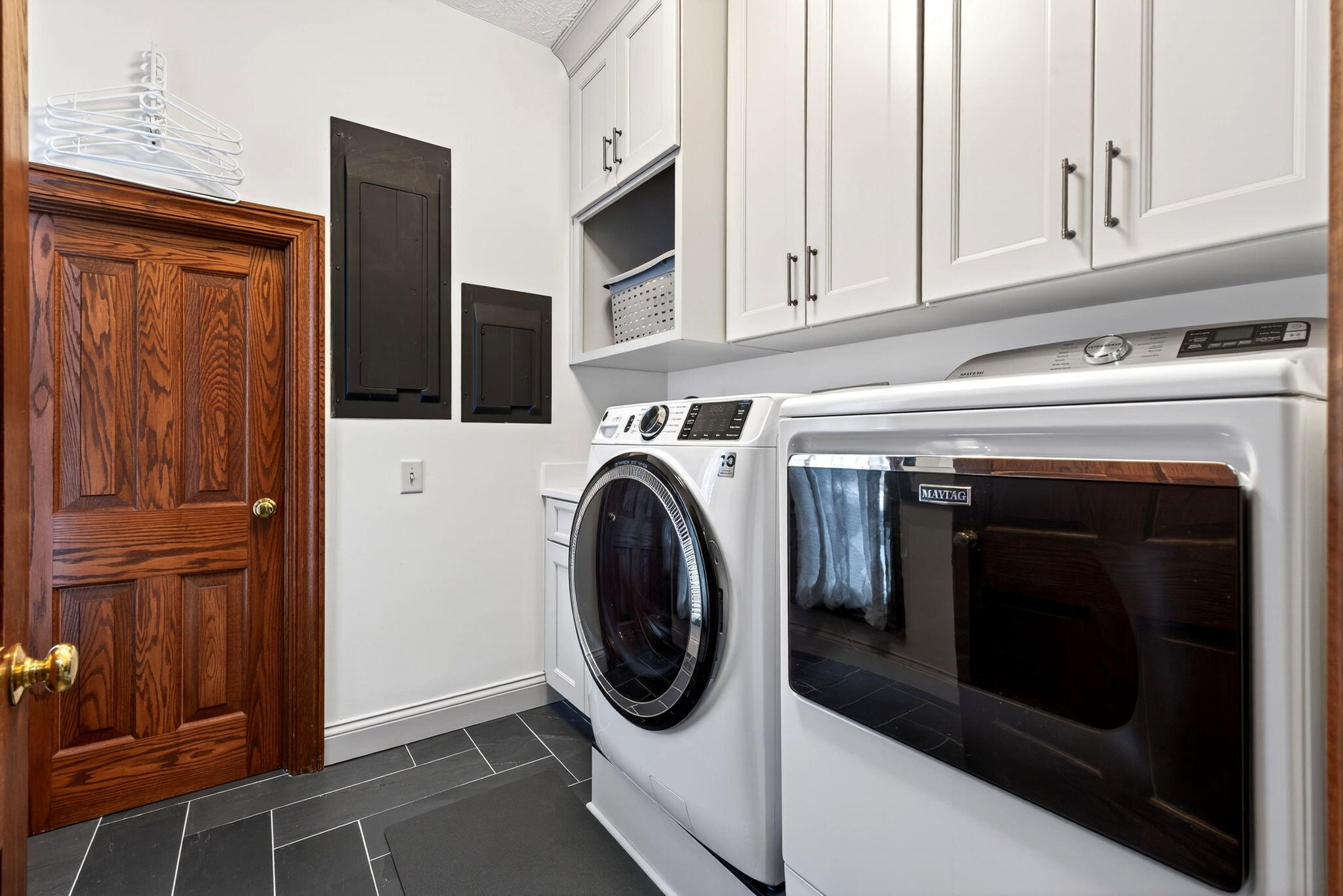 1300 Ginghamsburg Road, Tipp City, Ohio 45371