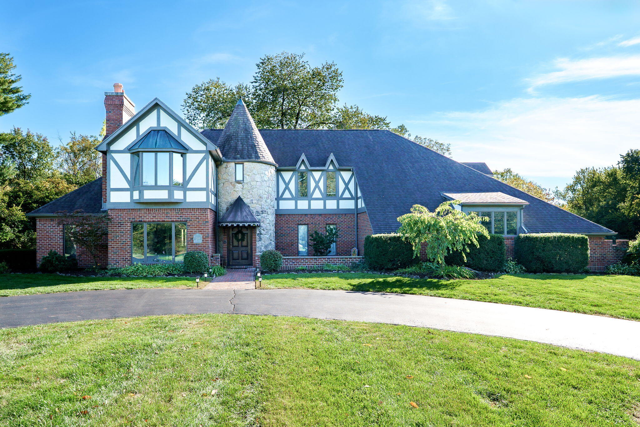 1300 Ginghamsburg Road, Tipp City, Ohio 45371