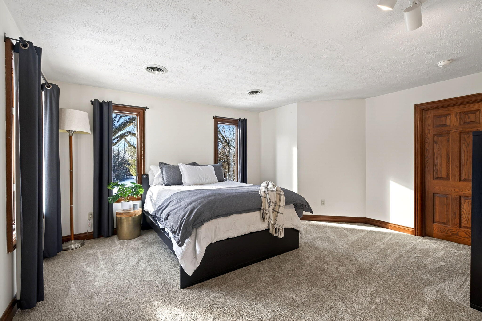 1300 Ginghamsburg Road, Tipp City, Ohio 45371