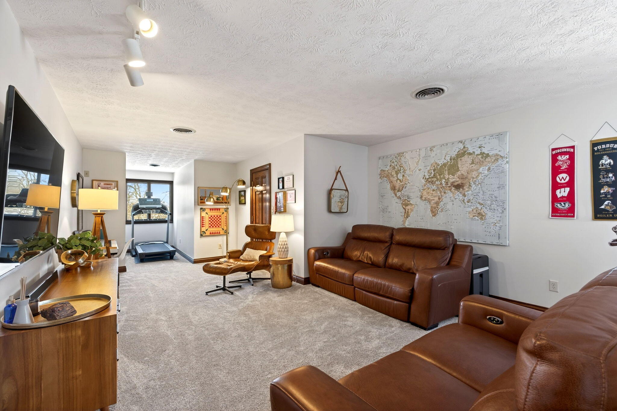 1300 Ginghamsburg Road, Tipp City, Ohio 45371