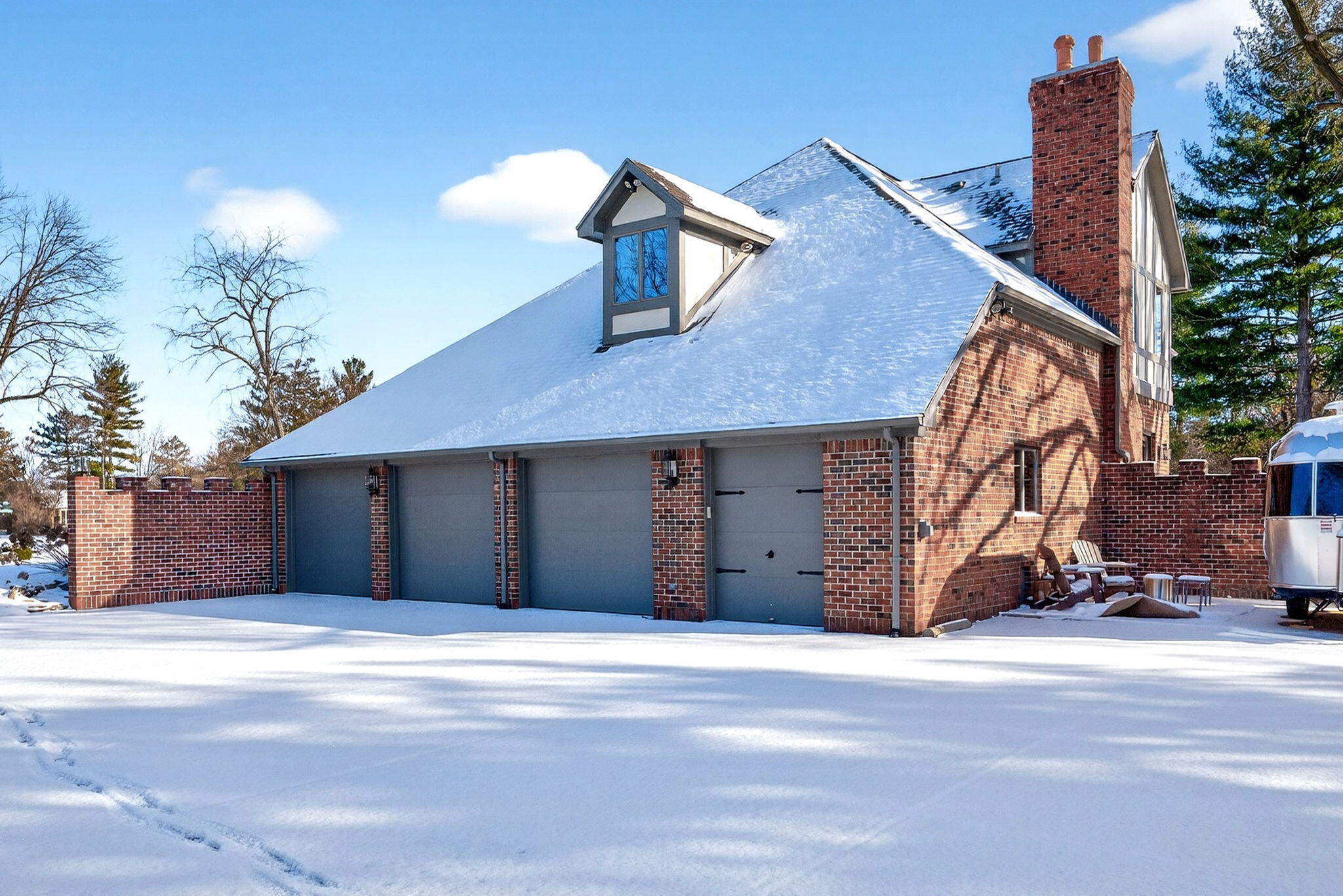 1300 Ginghamsburg Road, Tipp City, Ohio 45371