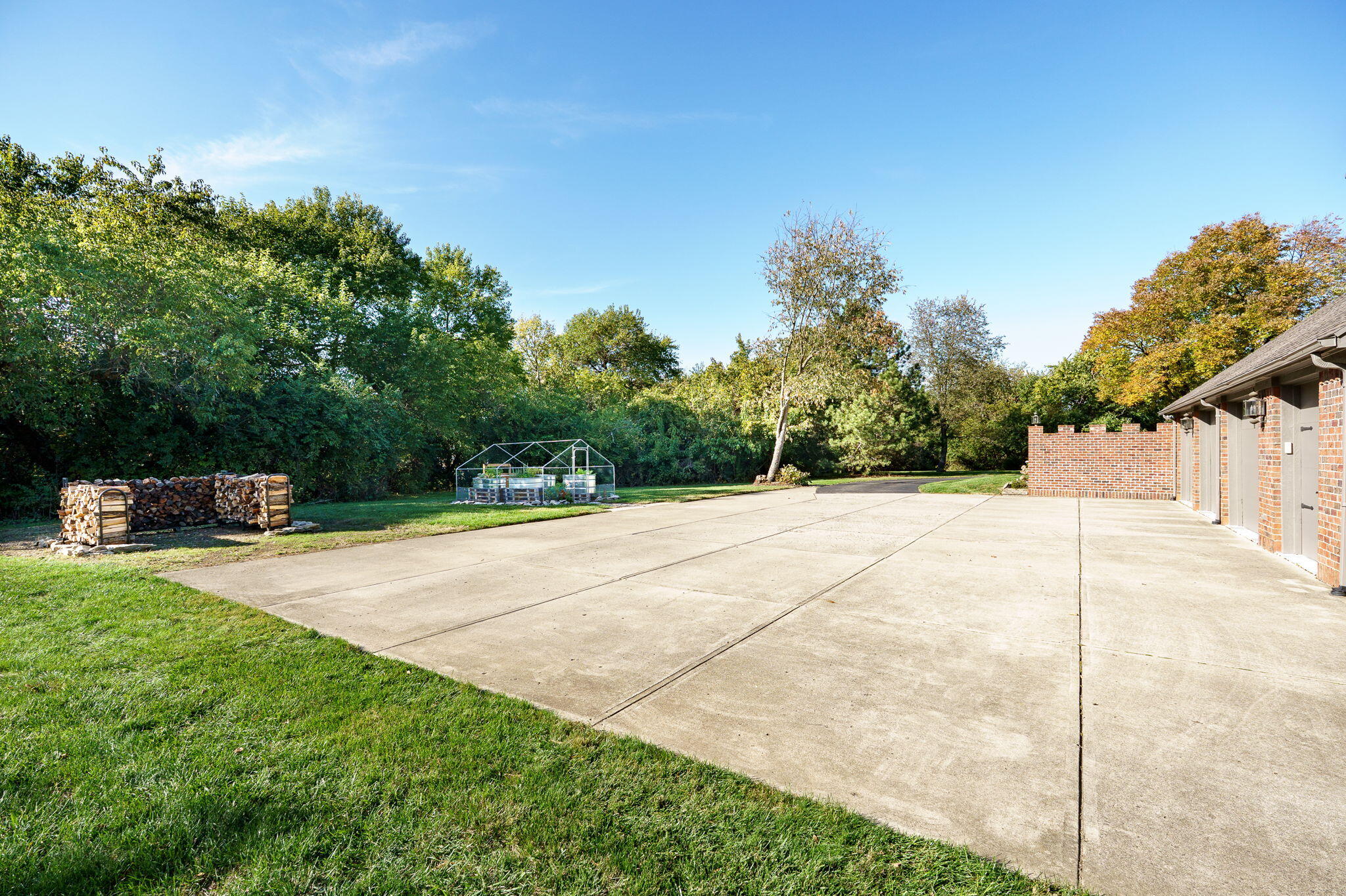 1300 Ginghamsburg Road, Tipp City, Ohio 45371