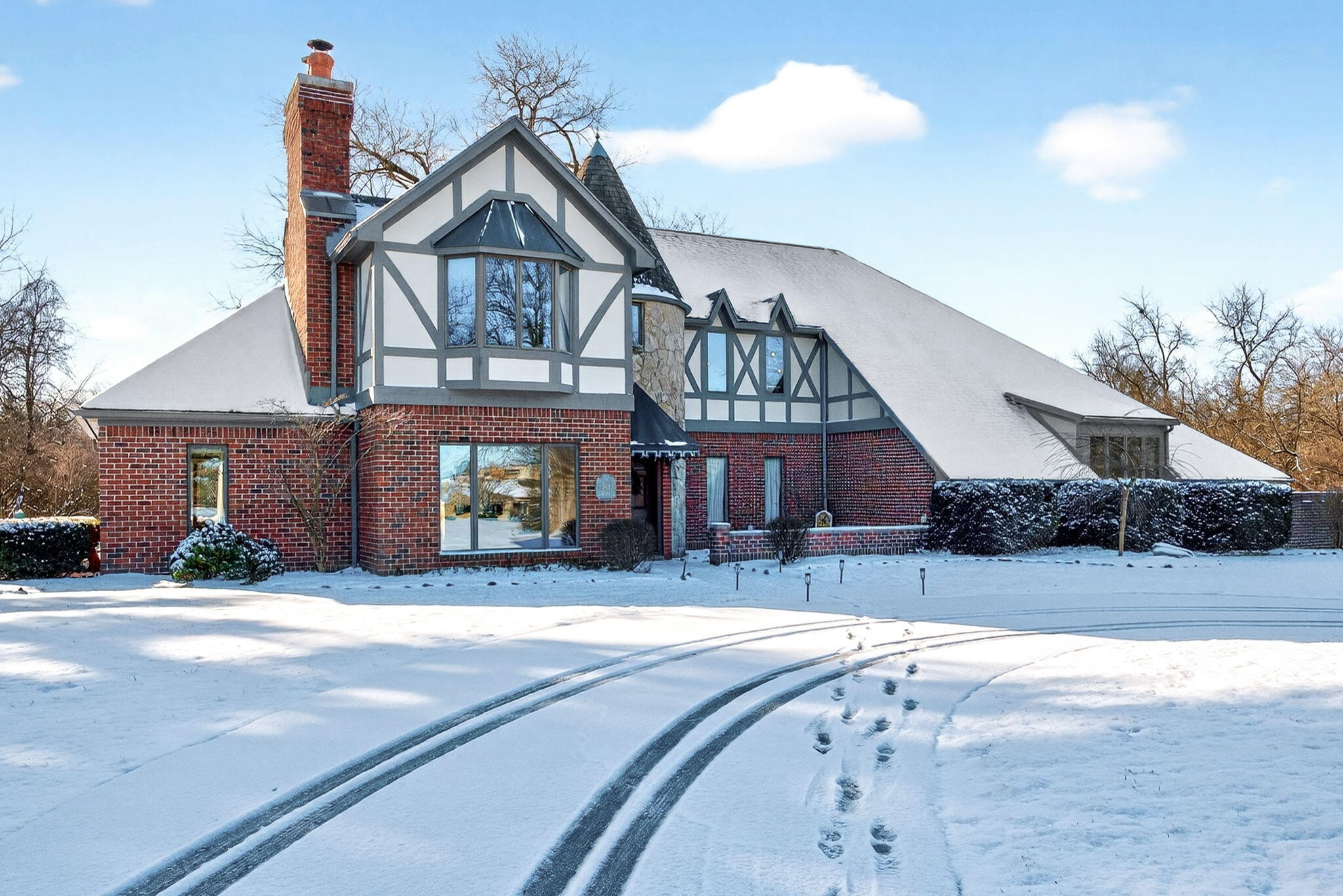 1300 Ginghamsburg Road, Tipp City, Ohio 45371