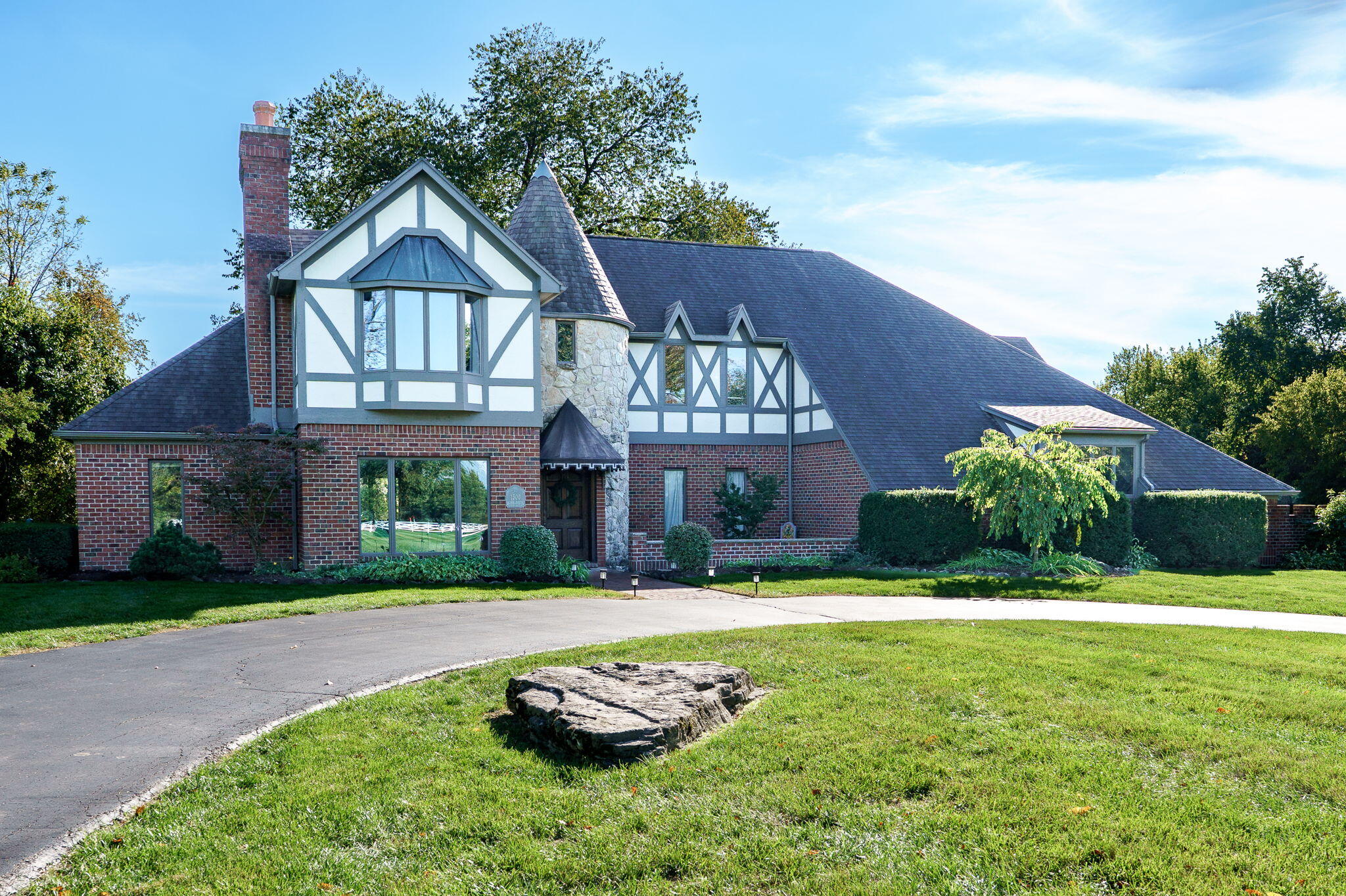 1300 Ginghamsburg Road, Tipp City, Ohio 45371