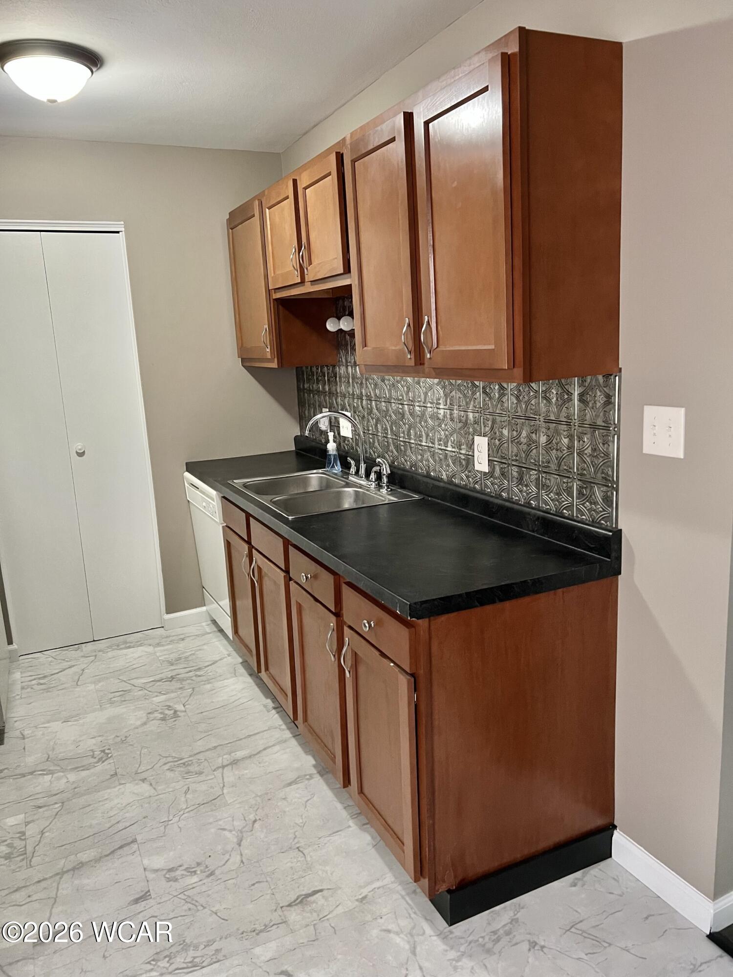 2275 Cable Road, Lima, Ohio