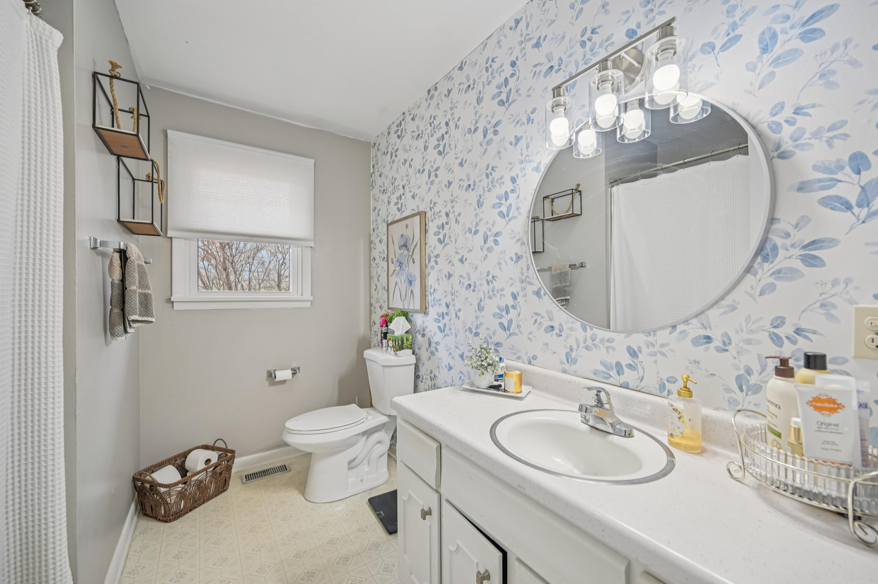 2076 Stowe Drive, Springfield, Ohio 45505