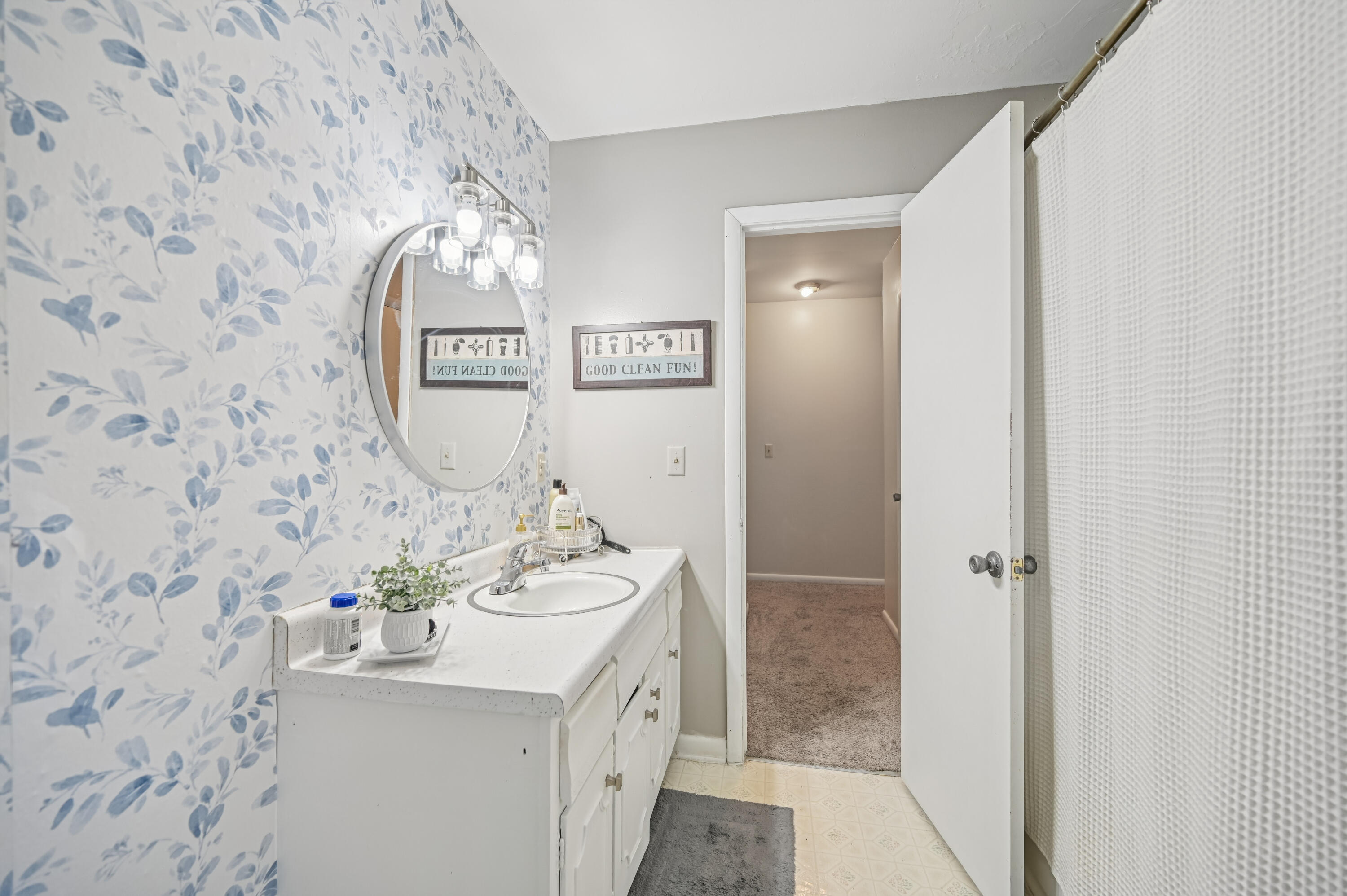 2076 Stowe Drive, Springfield, Ohio 45505