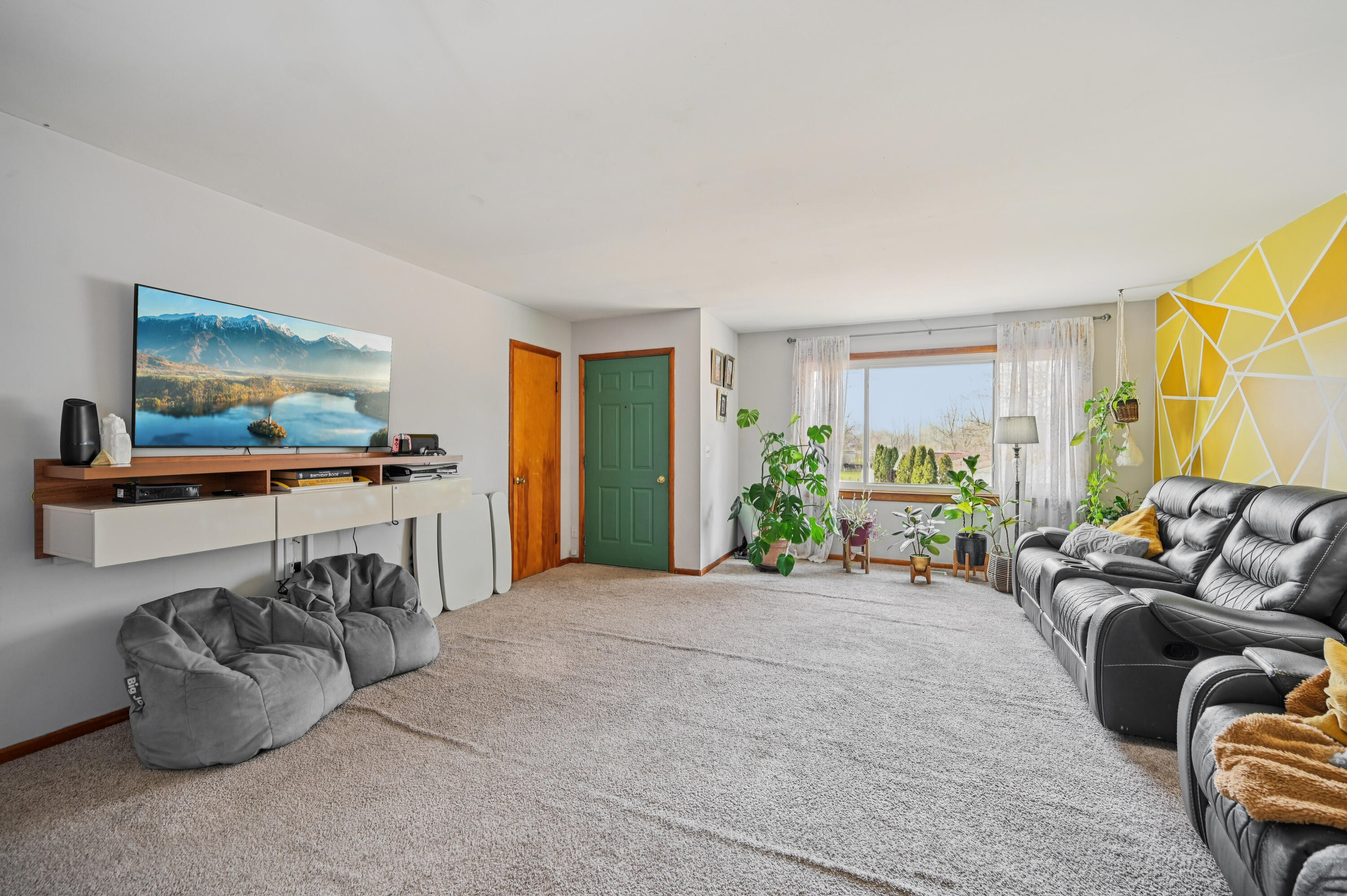 2076 Stowe Drive, Springfield, Ohio 45505