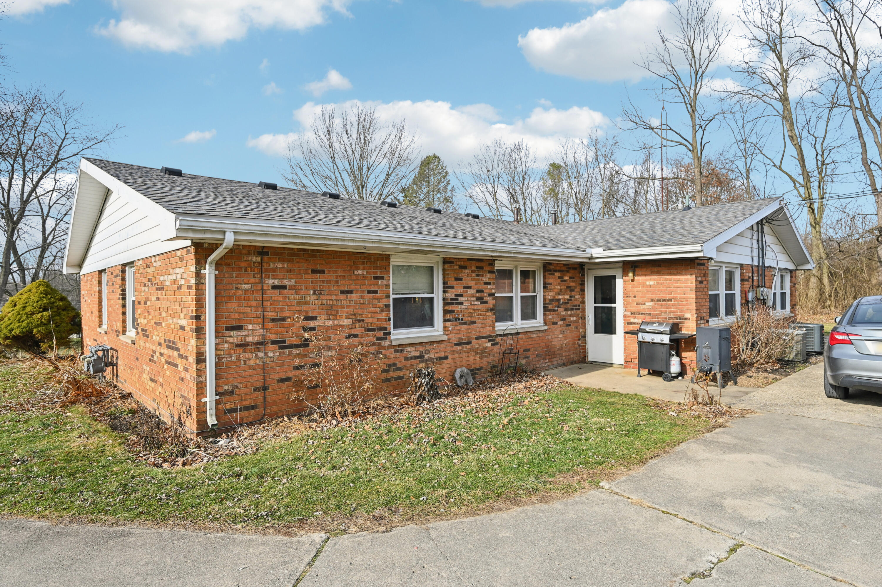 2076 Stowe Drive, Springfield, Ohio 45505