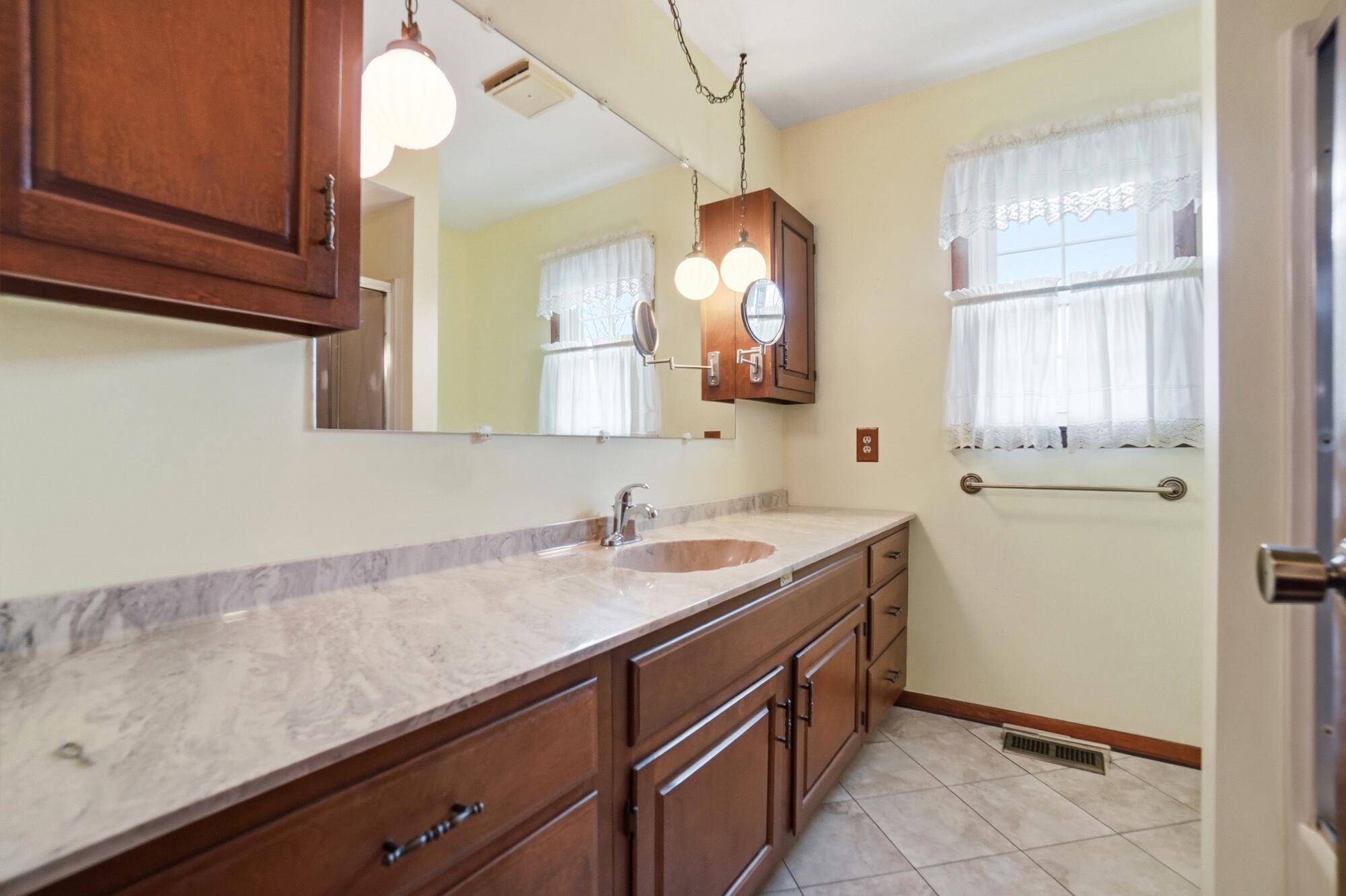 918 Carnation Drive, Wapakoneta, Ohio 45895