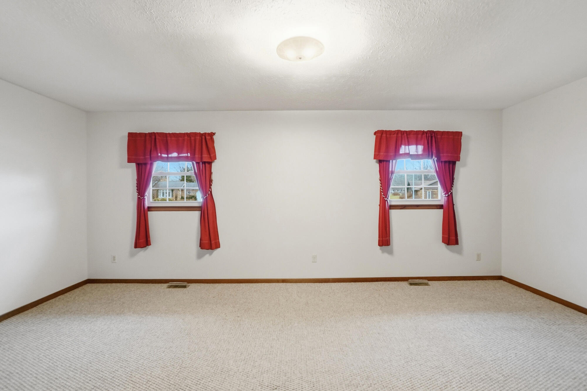 918 Carnation Drive, Wapakoneta, Ohio 45895