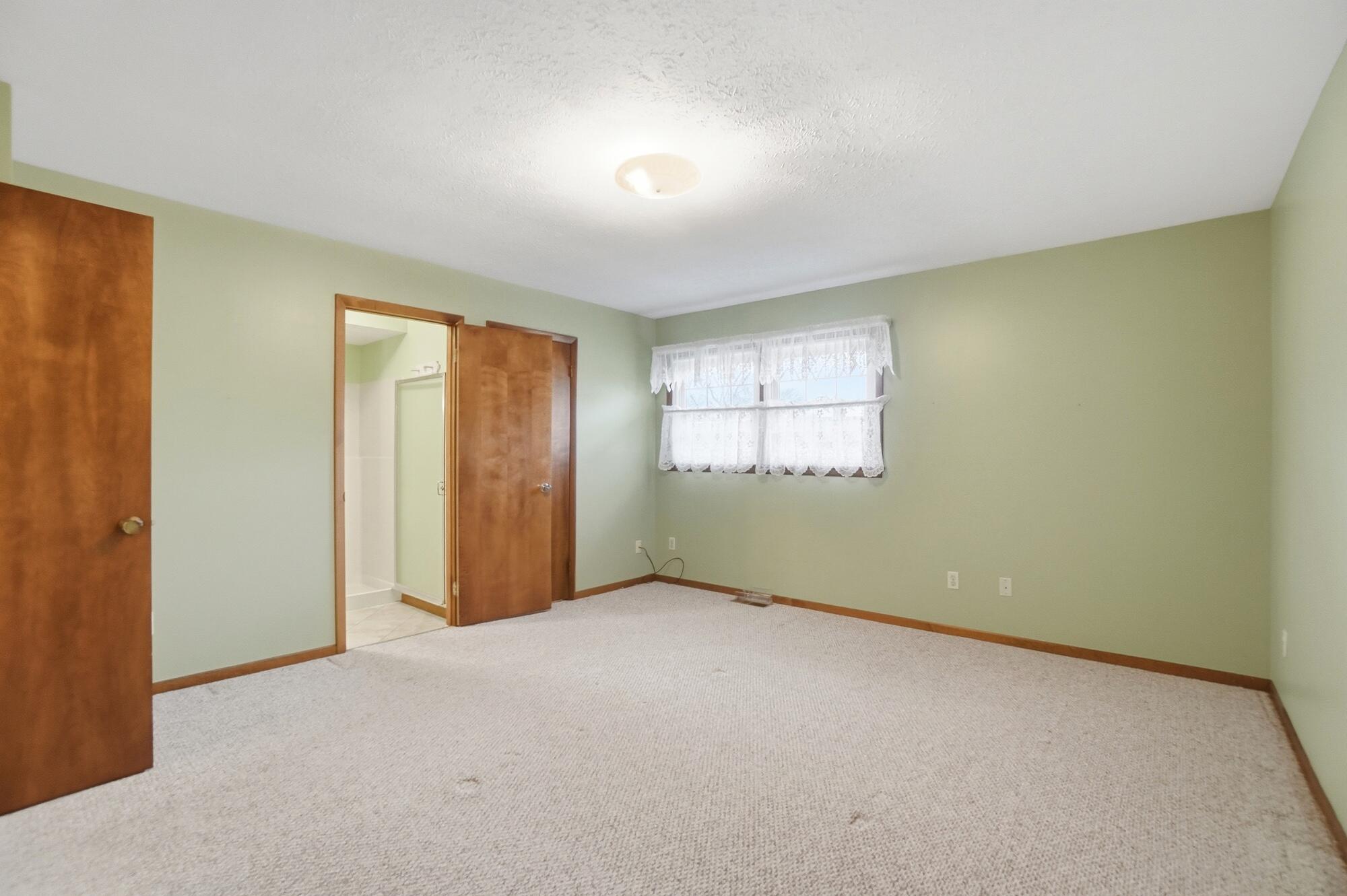 918 Carnation Drive, Wapakoneta, Ohio 45895