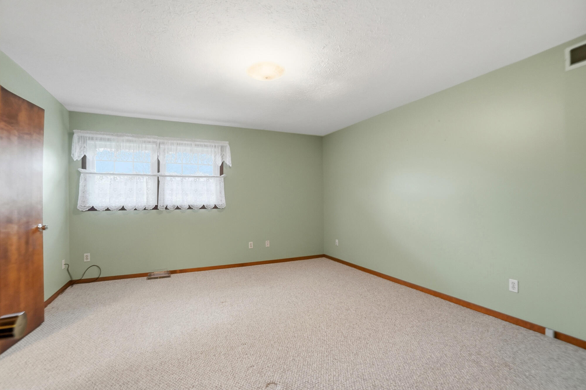 918 Carnation Drive, Wapakoneta, Ohio 45895