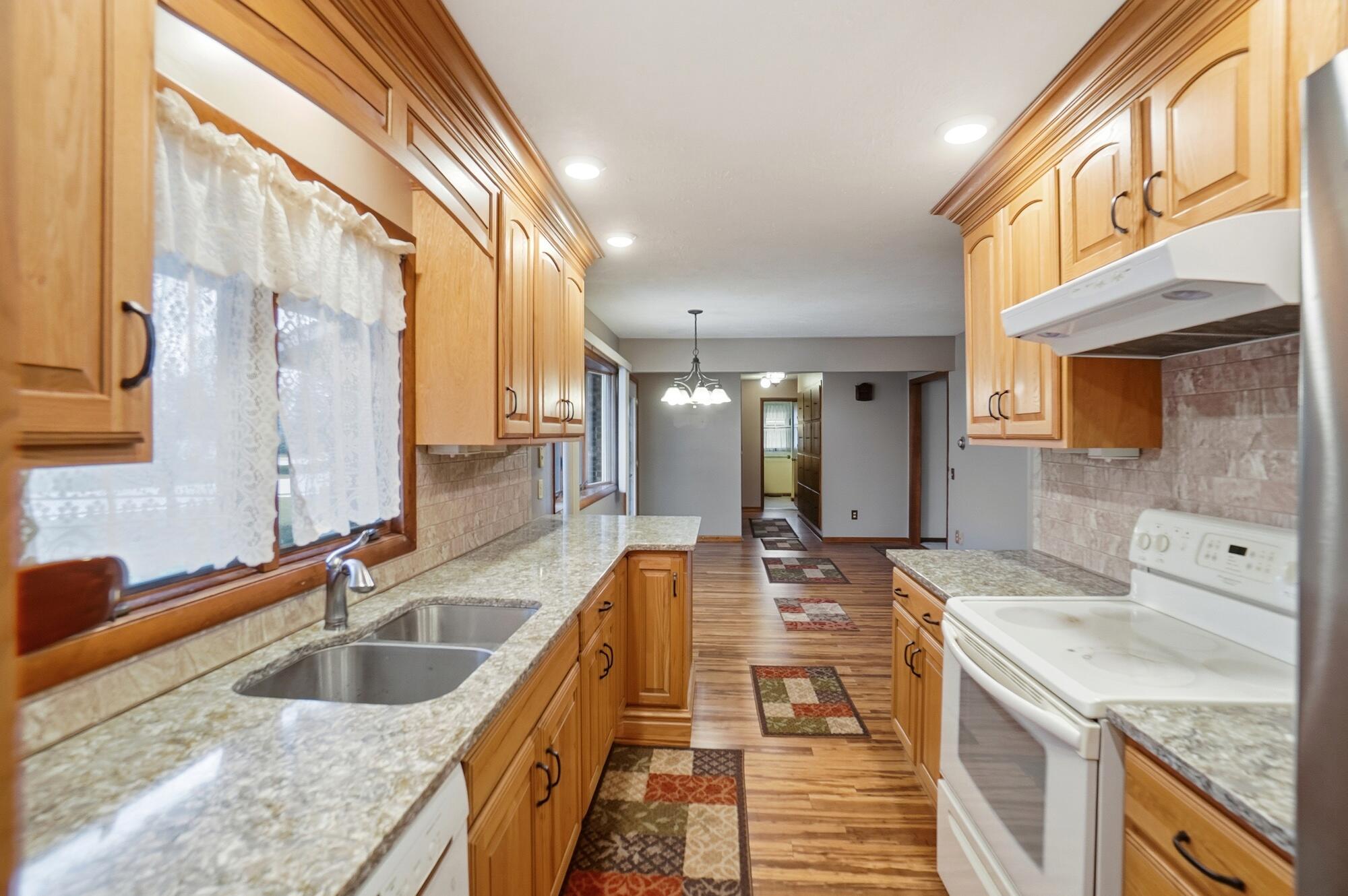 918 Carnation Drive, Wapakoneta, Ohio 45895