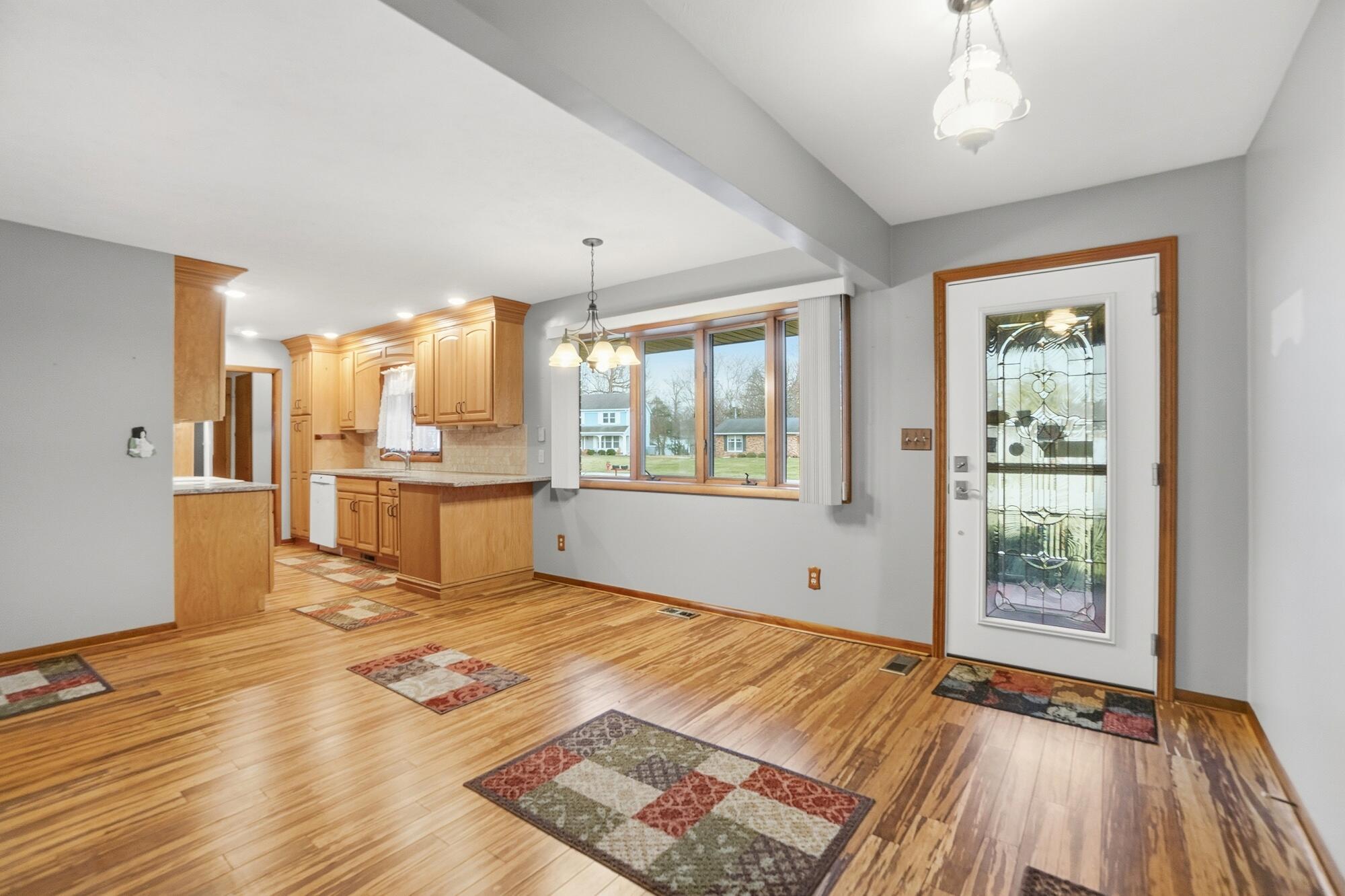 918 Carnation Drive, Wapakoneta, Ohio 45895