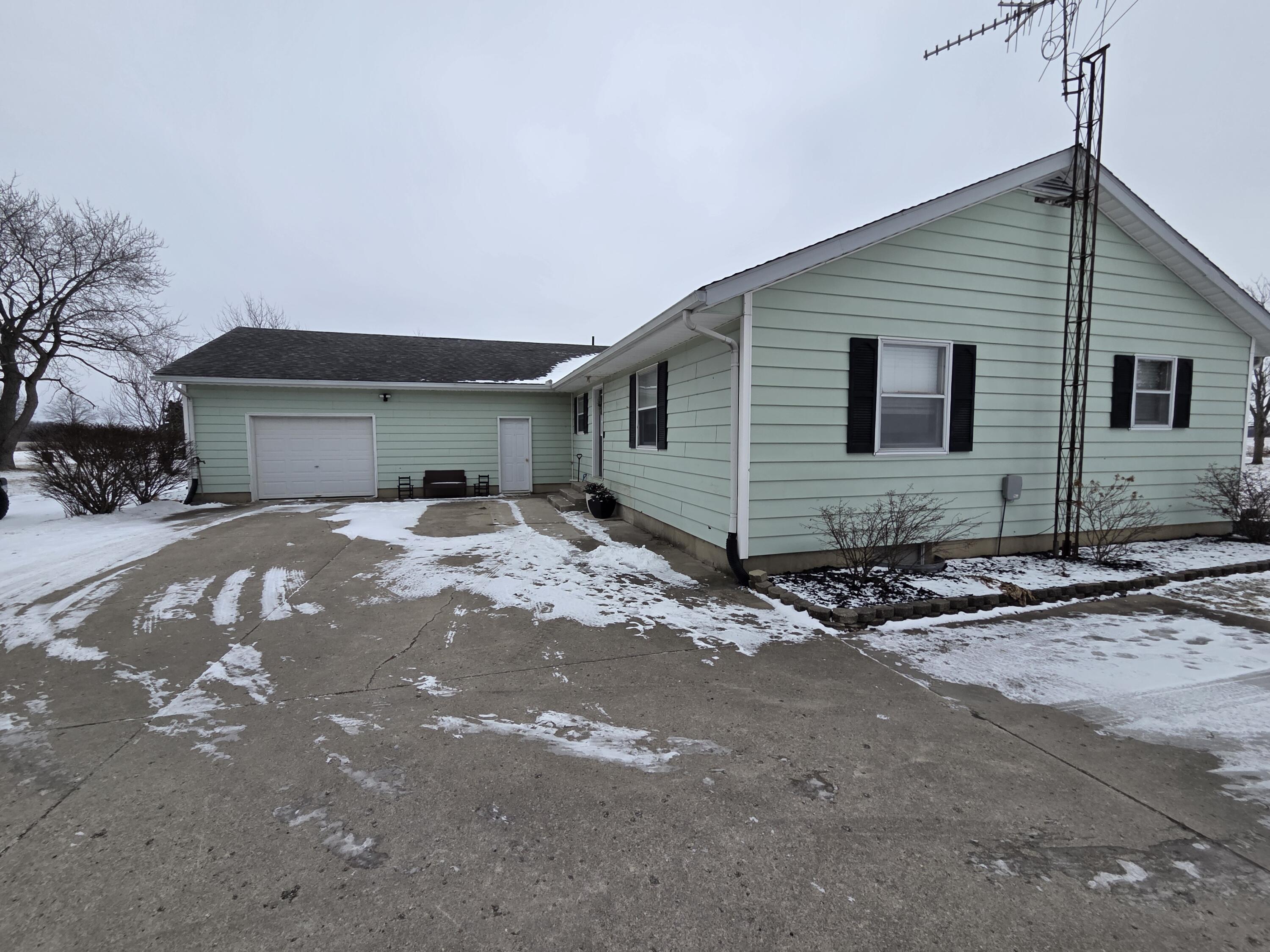 17674 Moulton Fort Amanda Road, Wapakoneta, Ohio 45895