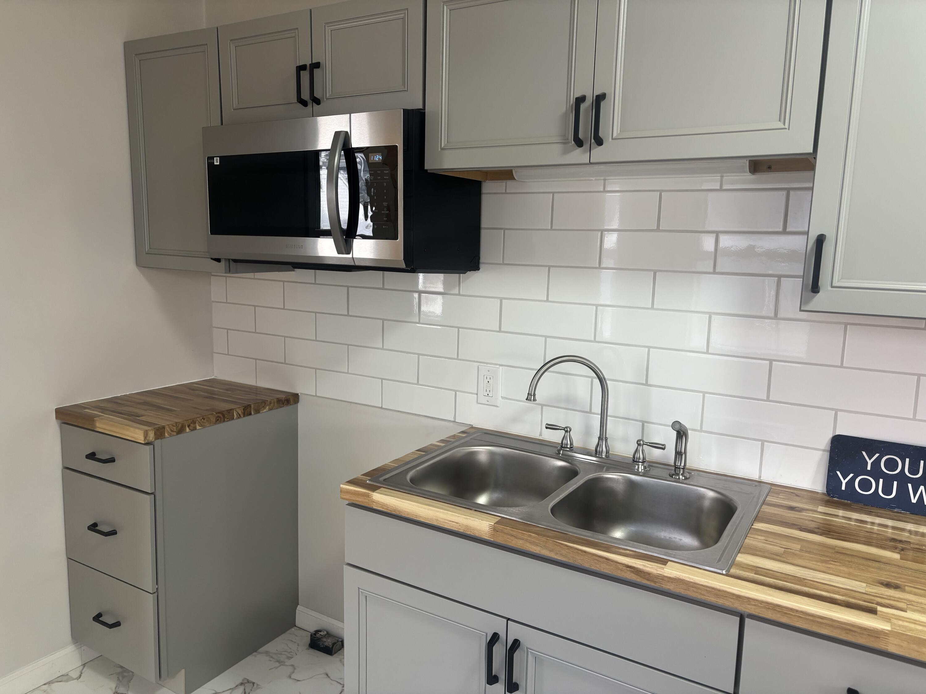 2124 Woodside Avenue, Springfield, Ohio 45503