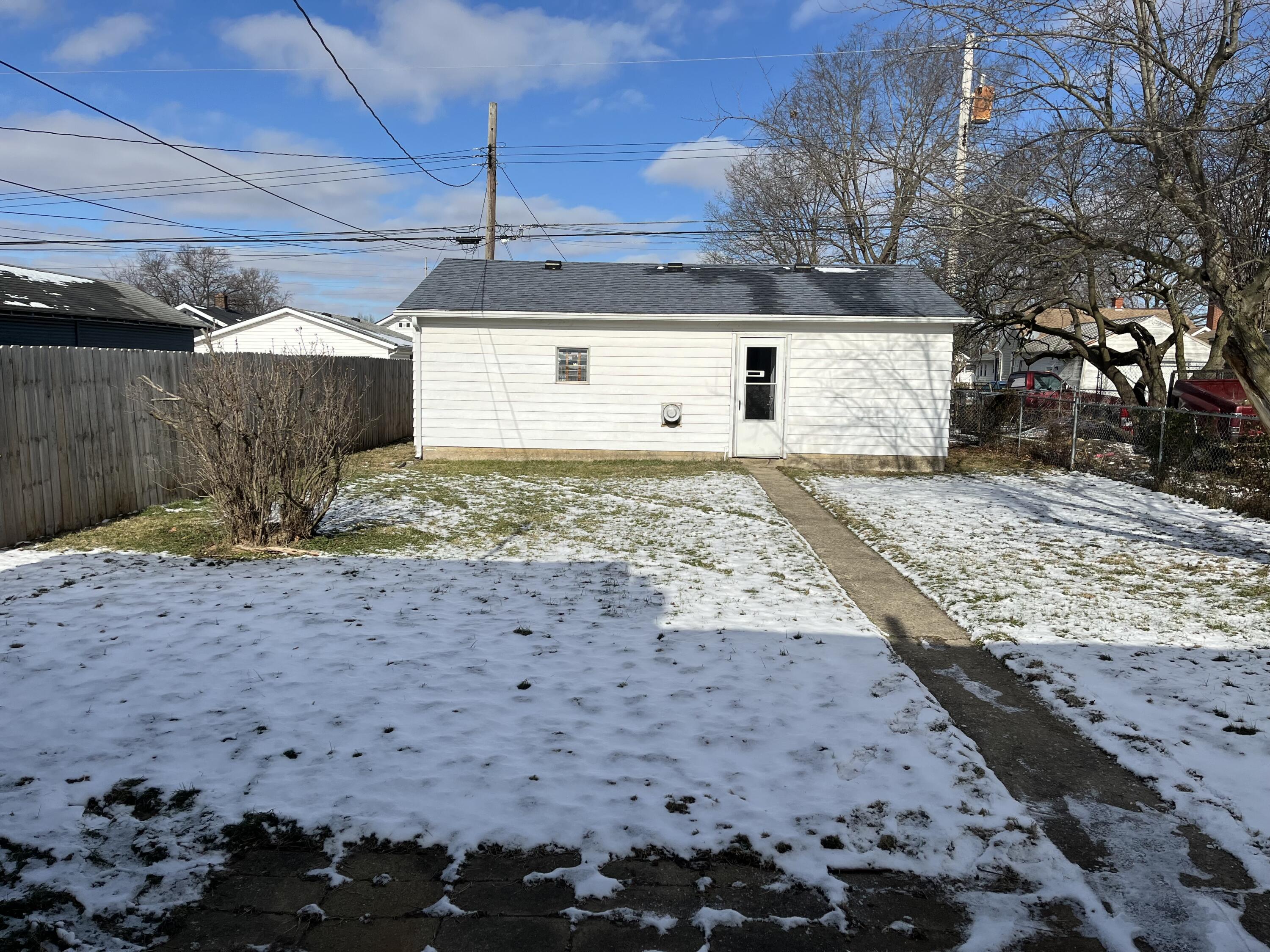 2124 Woodside Avenue, Springfield, Ohio 45503