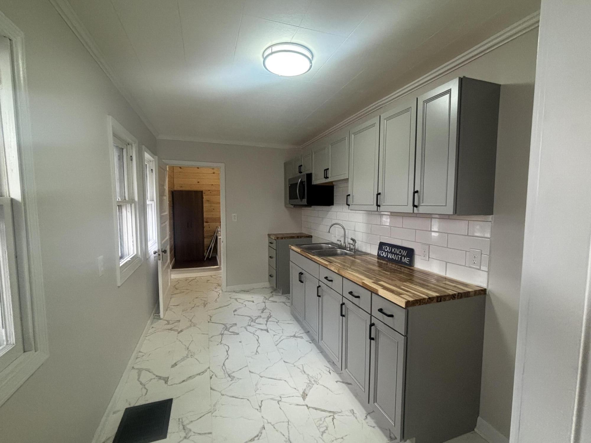 2124 Woodside Avenue, Springfield, Ohio 45503