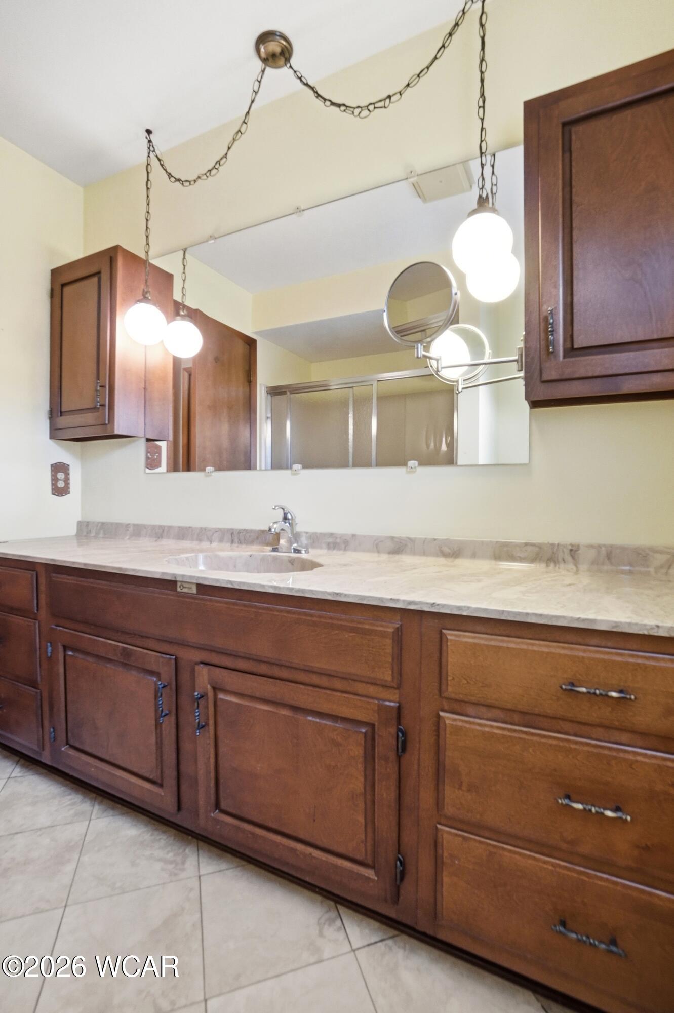 918 Carnation Drive, Wapakoneta, Ohio