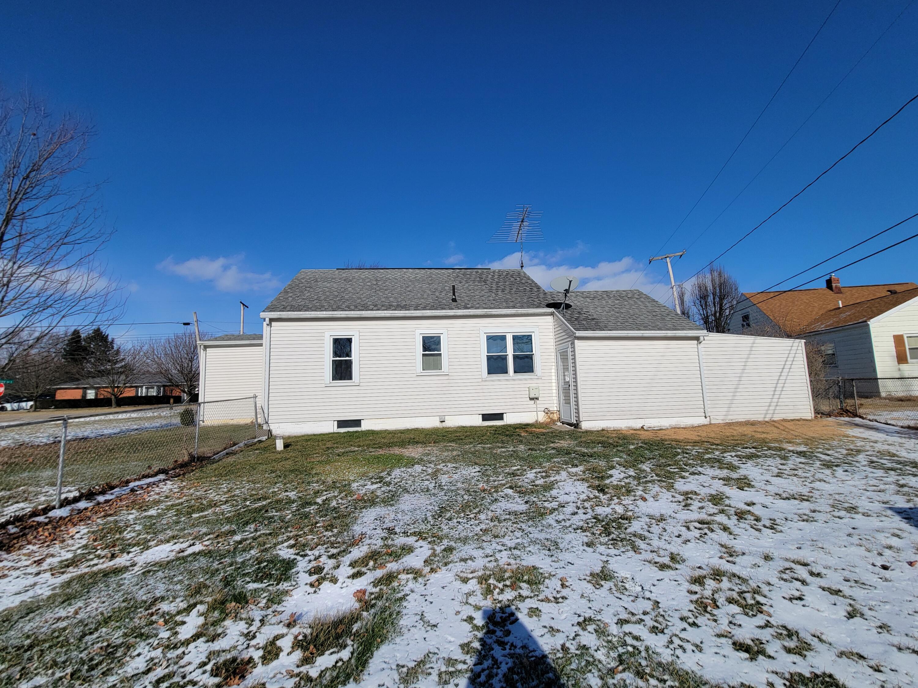 3891 New Carlisle Pike, Springfield, Ohio 45504