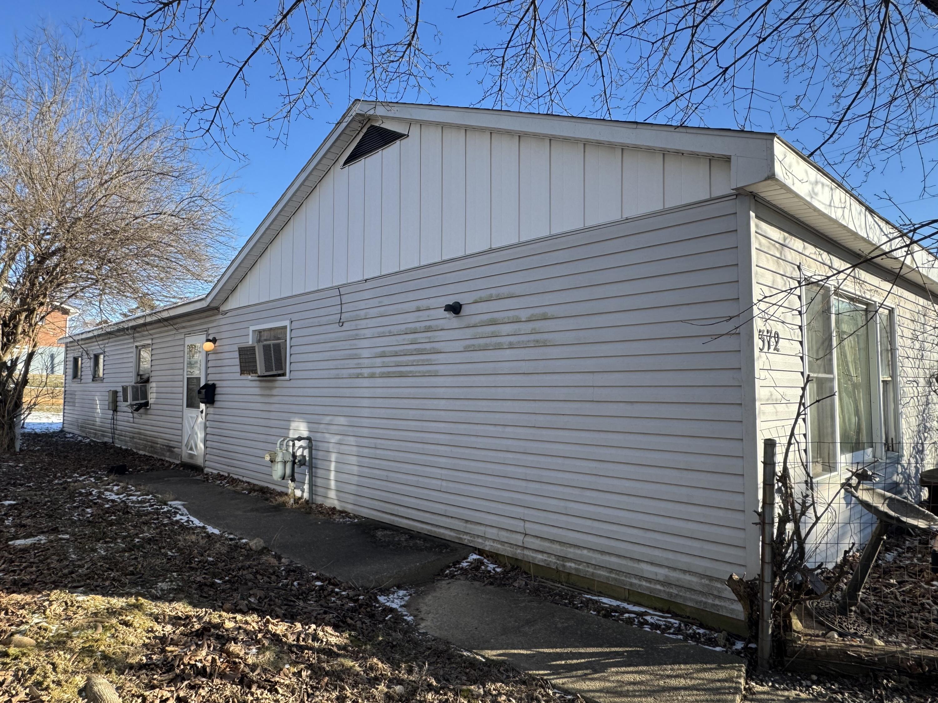 372 Ridge Road, Springfield, Ohio 45503