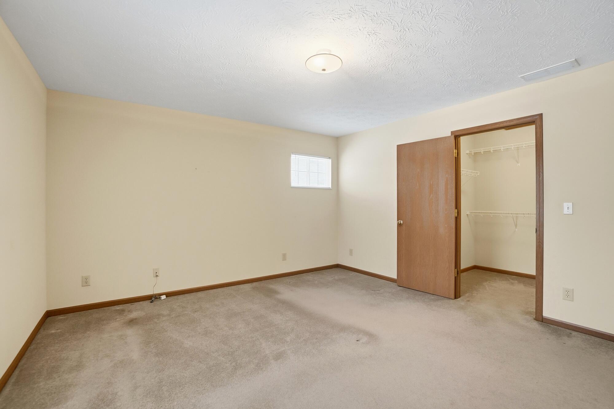 1711 Pinehurst Drive, Springfield, Ohio 45502