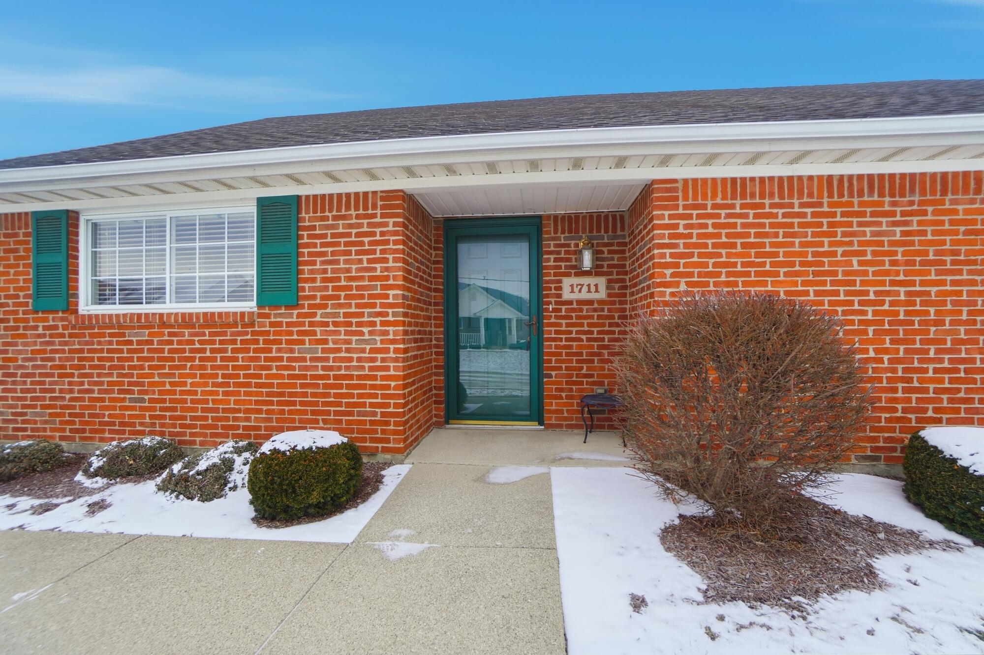 1711 Pinehurst Drive, Springfield, Ohio 45502